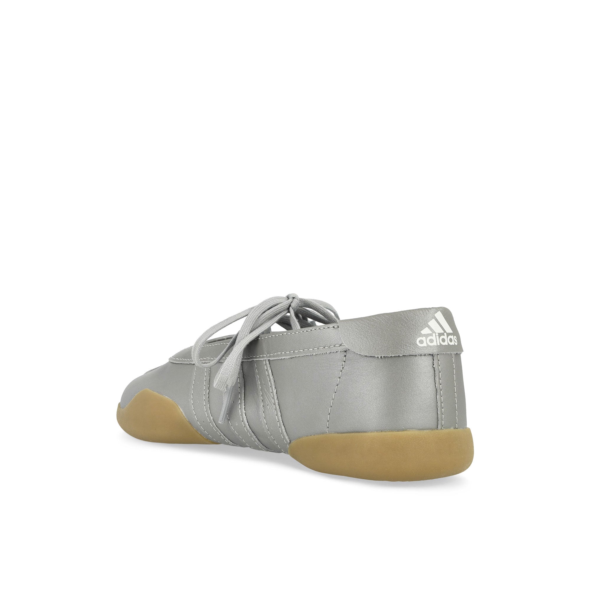 adidas Taekwondo Mei Ballet W Silver Matt / Silver Matt - Gum3 Low Top Sneakers Detailfoto | Overkill