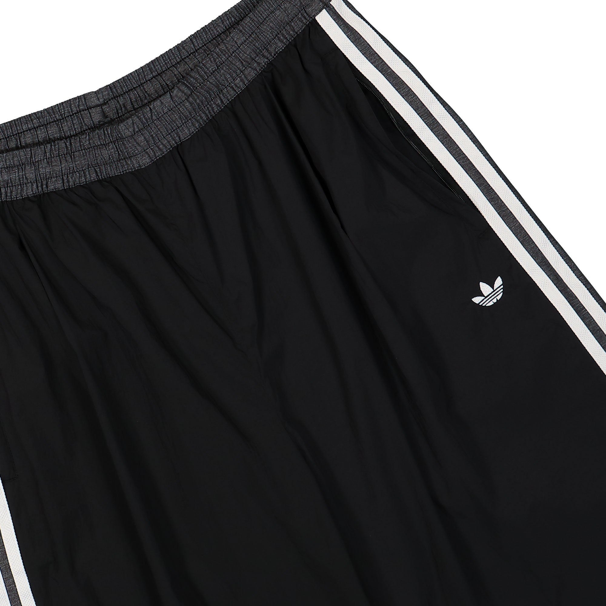 adidas Originals R3CD Track Pant Black Sweat & Track Pants Detail view 2 | Overkill