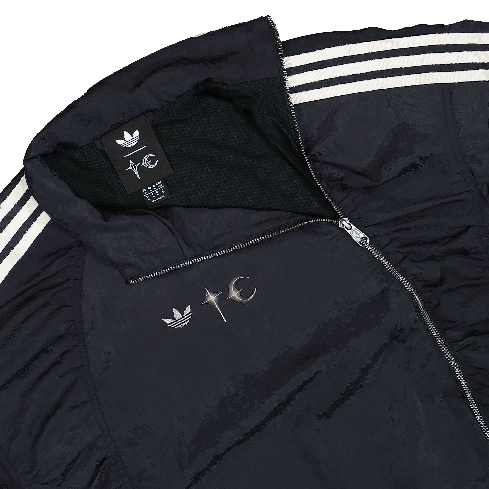 adidas Woven Track Top Black / Silver Metallic Track Jackets KC2200 Detailfoto | Overkill