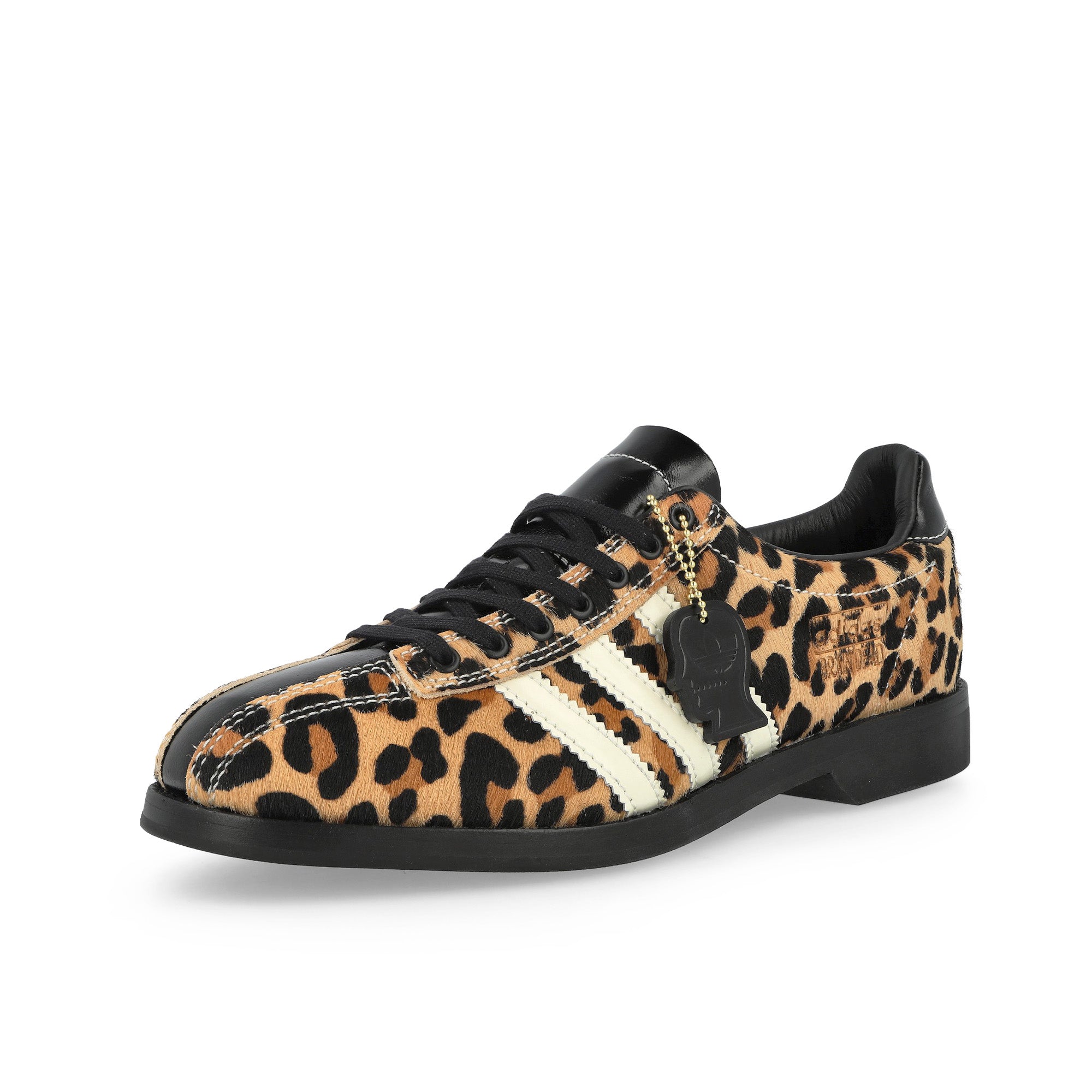 Brain Dead x adidas Bowling Tan Brown / Cream White / Core Black Sneaker KH8143 Close-up | Overkill