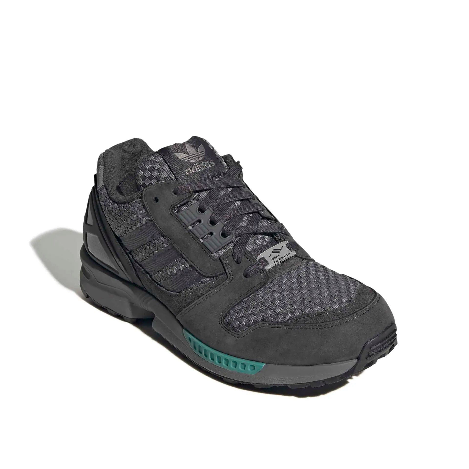 adidas ZX 8000 Utility Black / Grey Five / Grey Four Sneaker KI2293 Close-up | Overkill