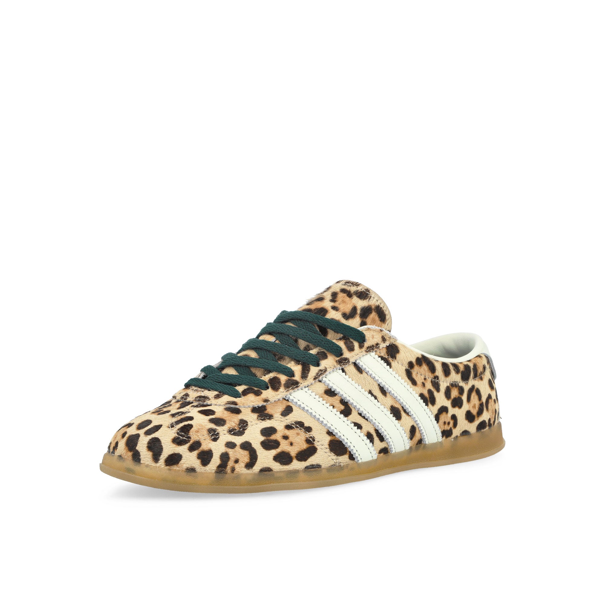 adidas Gazelle Lo Pro W Magic Beige / Ivory / Gum 3 Low Top Sneakers KI4207 Close-up | Overkill