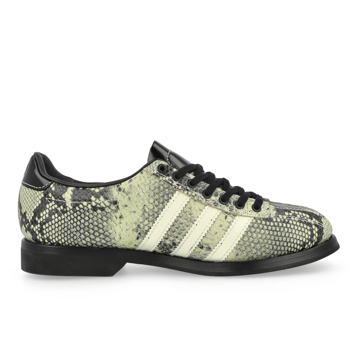 Brain Dead x adidas Bowling Supplier Colour / Cream White / Core Black Sneaker KJ0662 Silhouette | Overkill