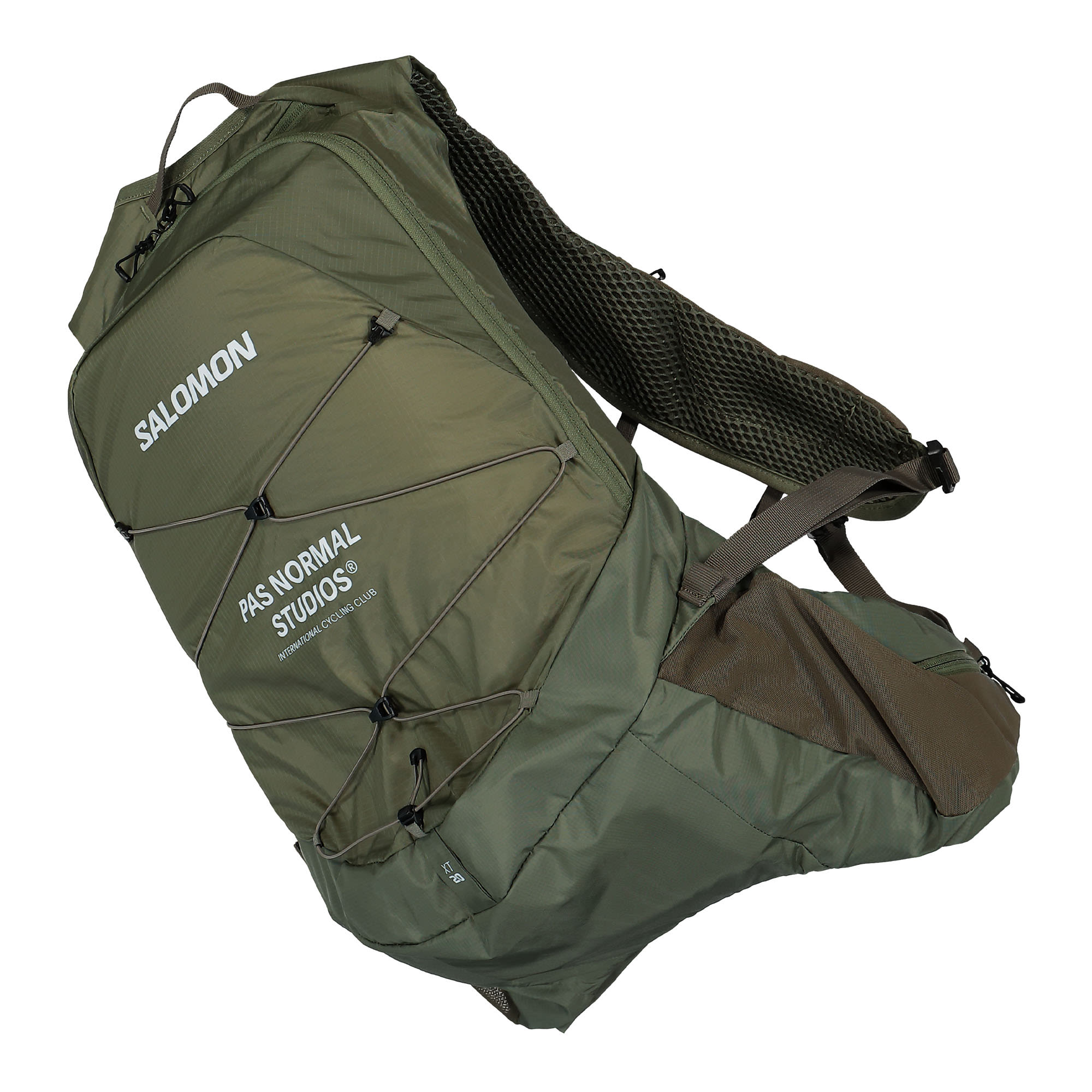 Salomon Pas Normal Studios x Salomon XT 20 For PNS Backpack Deep Lichen Green , Bungee Cord Backpacks Close-up | Overkill