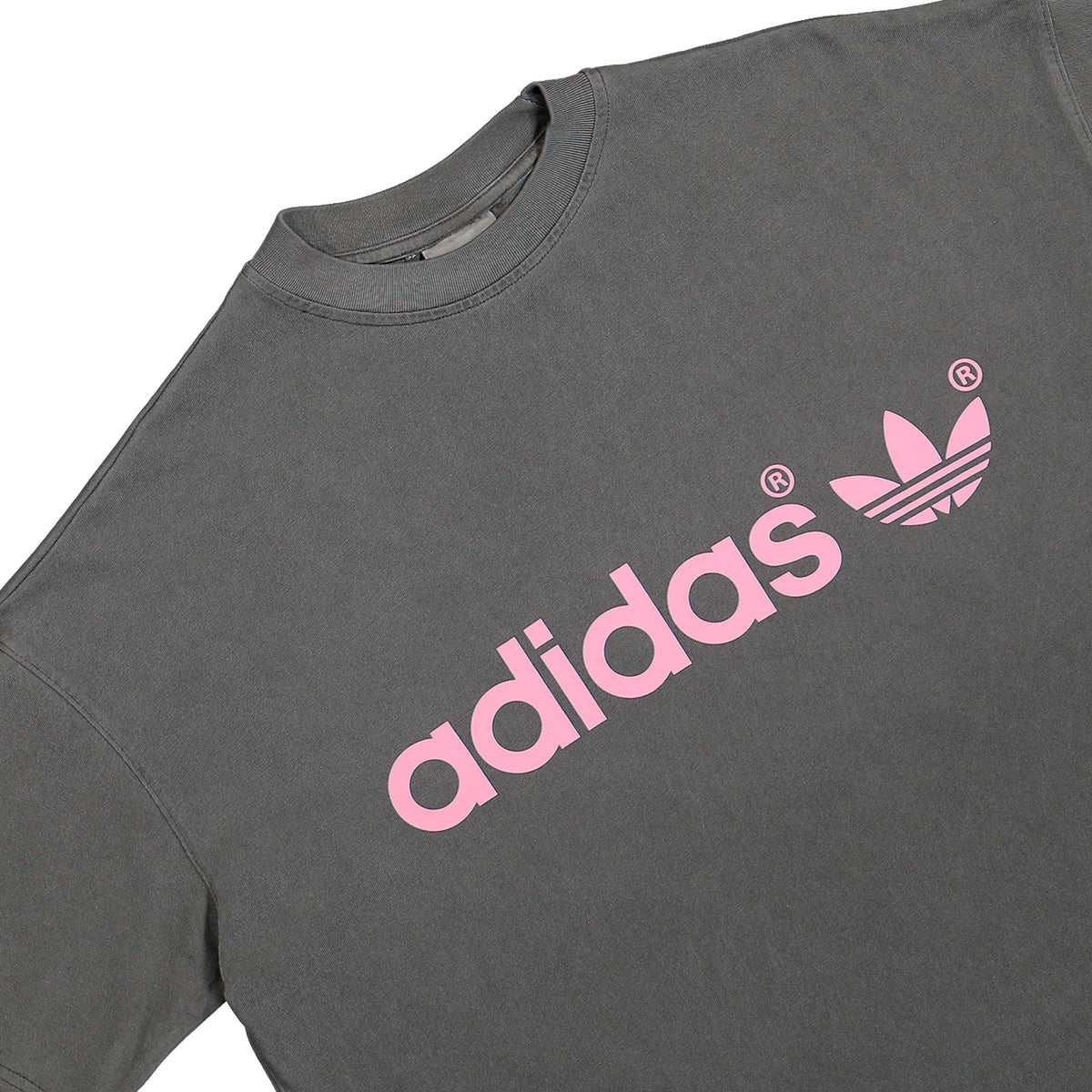 adidas adisignature NY Tee Utility Black T-Shirt LF3001 Detailfoto | Overkill