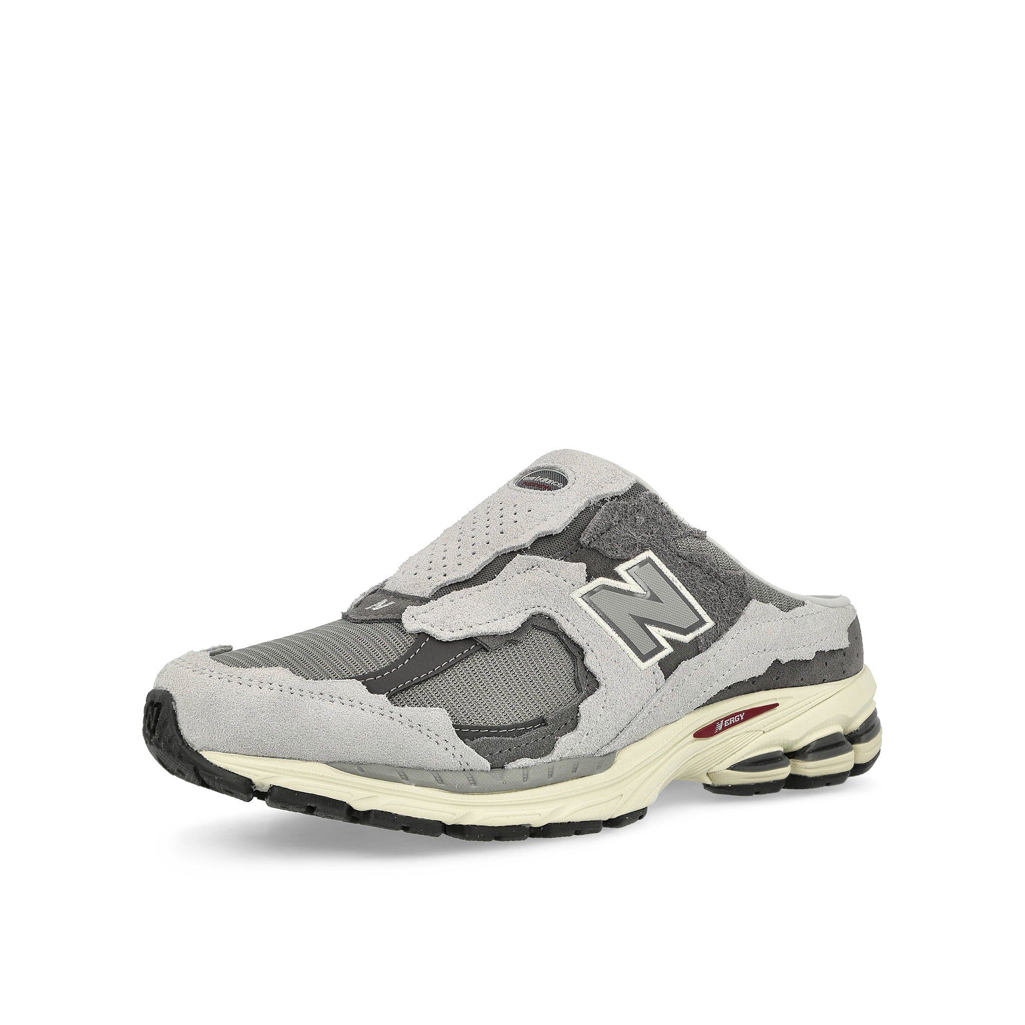 New Balance M2002NA Raincloud / Magnet Low Top Sneakers Close Up | Overkill