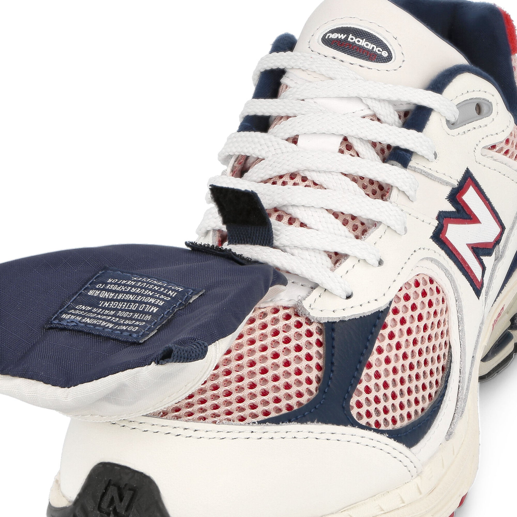 New Balance M2002RVE Sea Salt Low Top Sneakers Detailfoto | Overkill