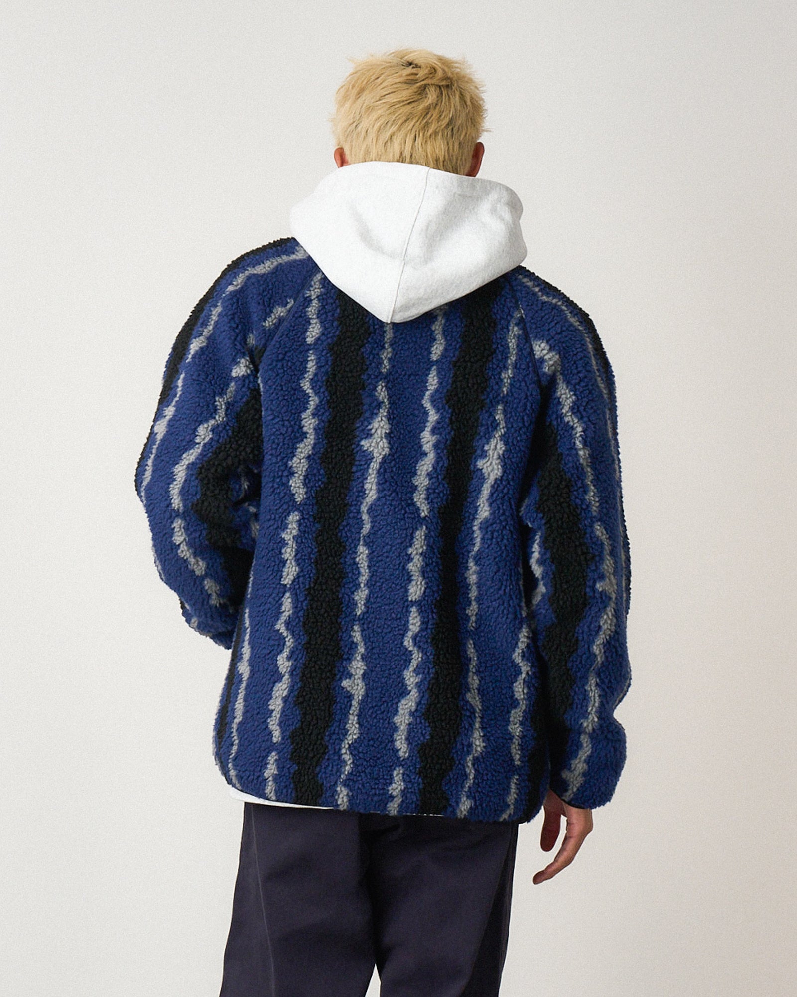Gramicci Ripple Sherpa Jacket Navy Ripple Fleece Jackets G5FU-J043-Navy Ripple Model Detail 2 | Overkill