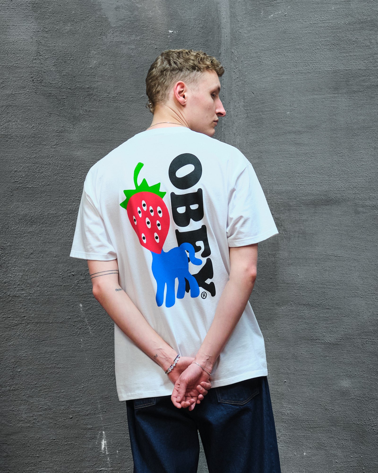 Obey Strawberry T-Shirt White T-Shirts Detailfoto | Overkill