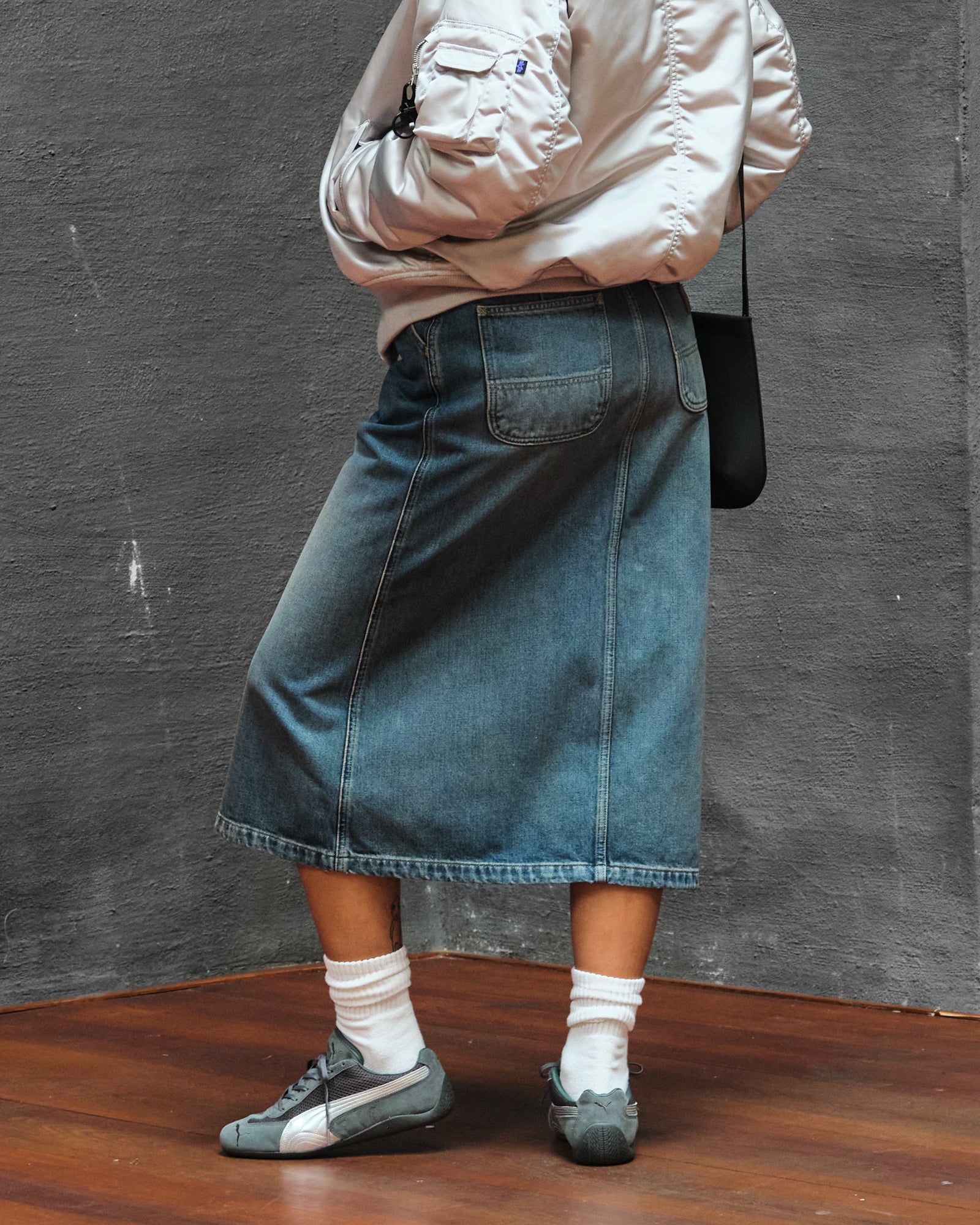 Carhartt WIP W Marvin Skirt Blue / Worn Used Wash Skirts Detailfoto | Overkill