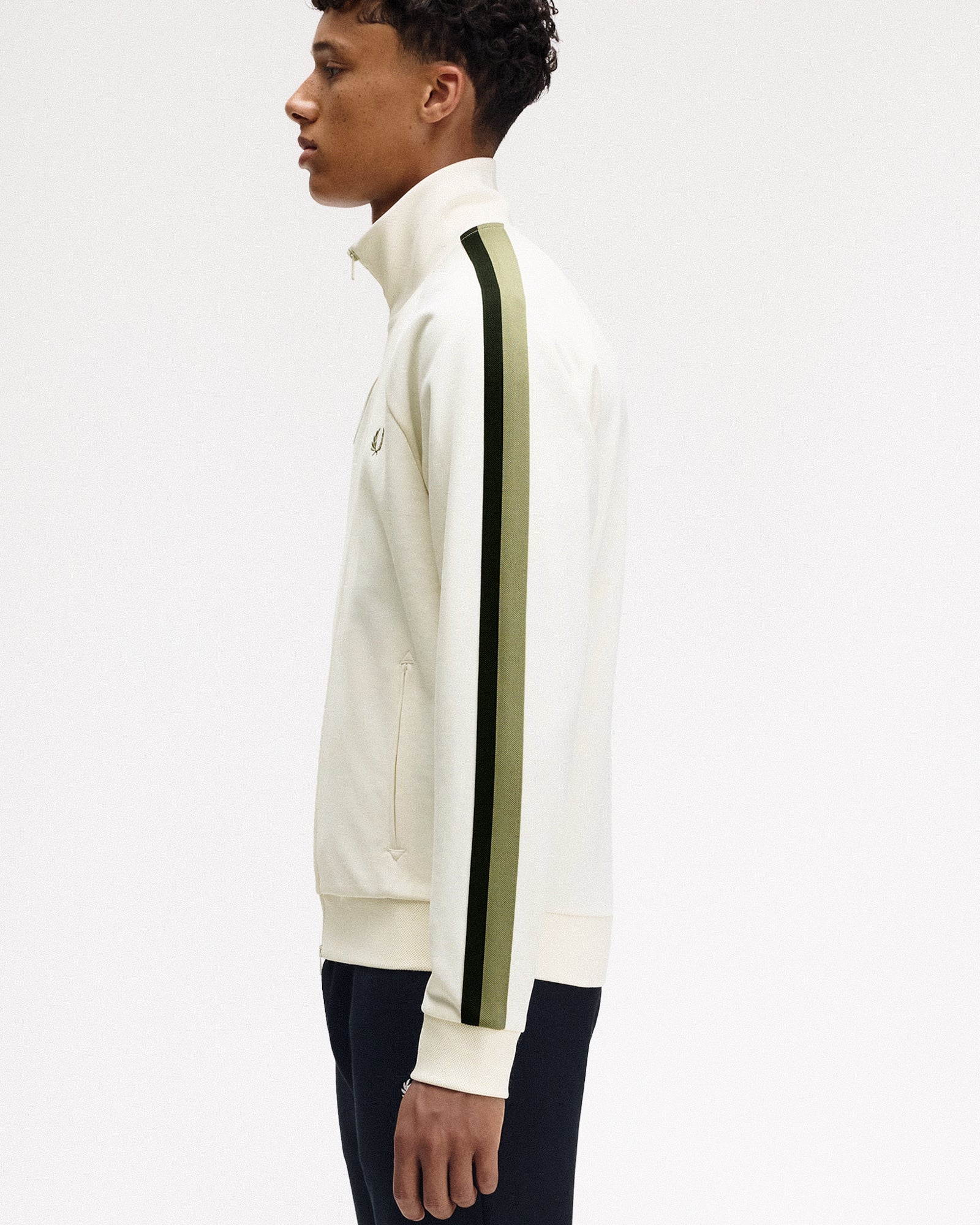 Fred Perry Two Colour Tape Track Jacket Light Ecru Track Jackets Detailfoto | Overkill