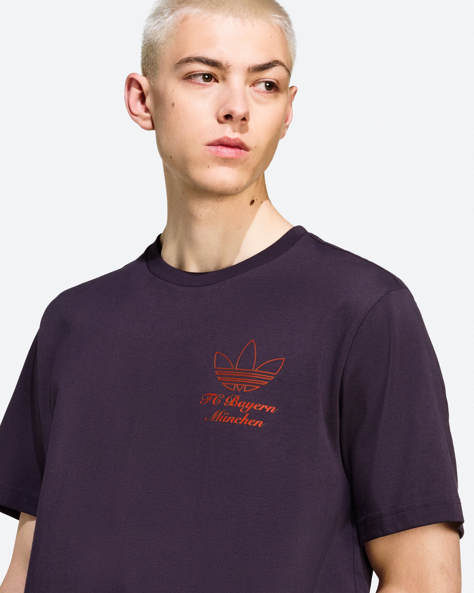 adidas FC Bayern München Icon Graphic Tee Aurora Black T-Shirts JM9444 Style Inspiration | Overkill