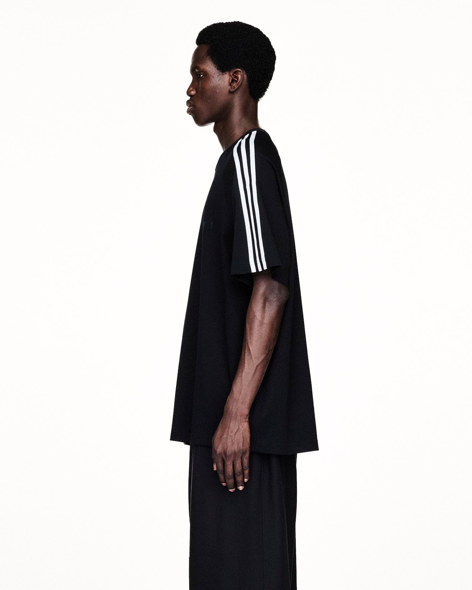Y-3 U Wire T-Shirt Black T-Shirts JW7352 Style Inspiration | Overkill