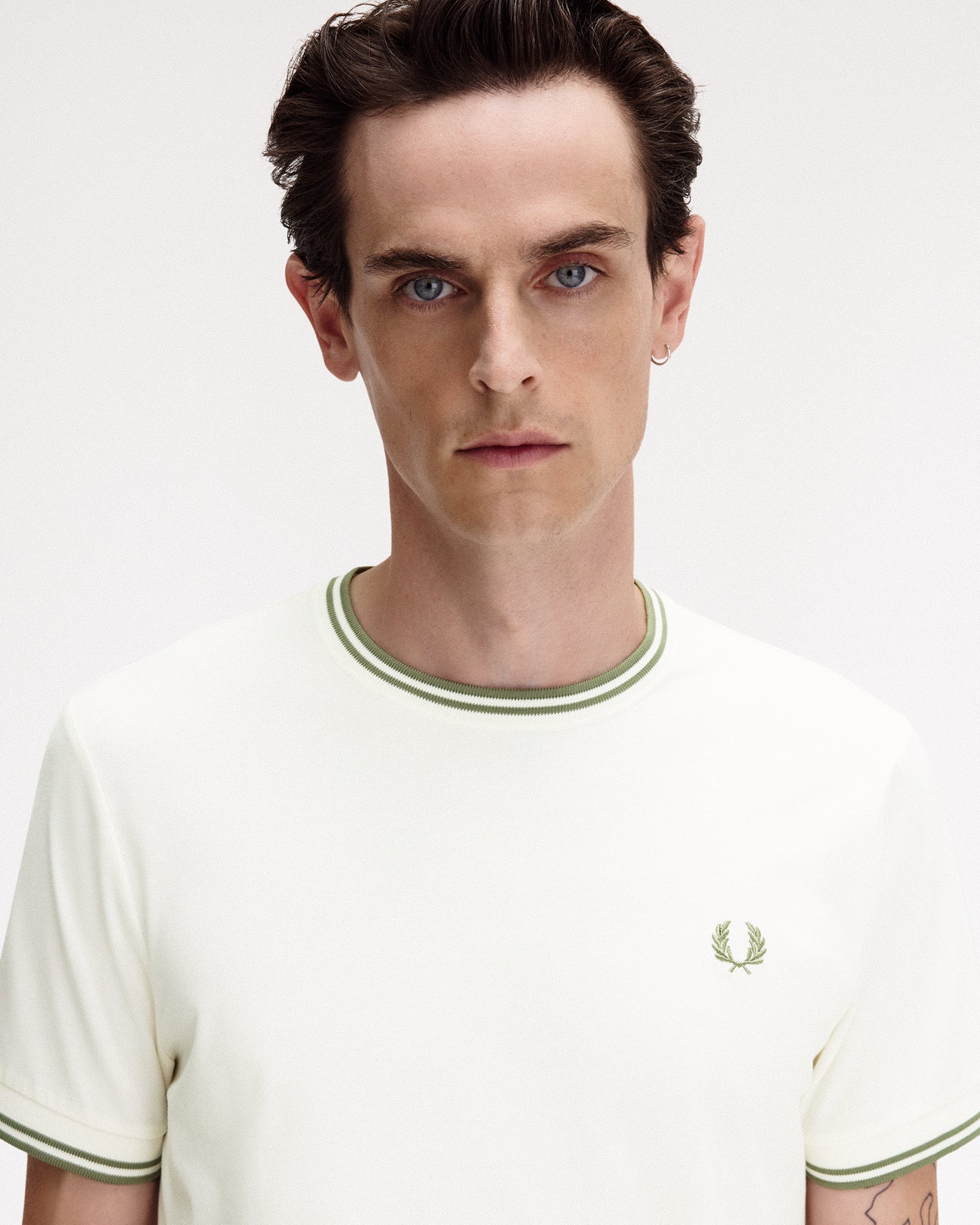 Fred Perry Twin Tipped T-Shirt Light Ecru / Olive Mint T-Shirts Detail view 1 | Overkill