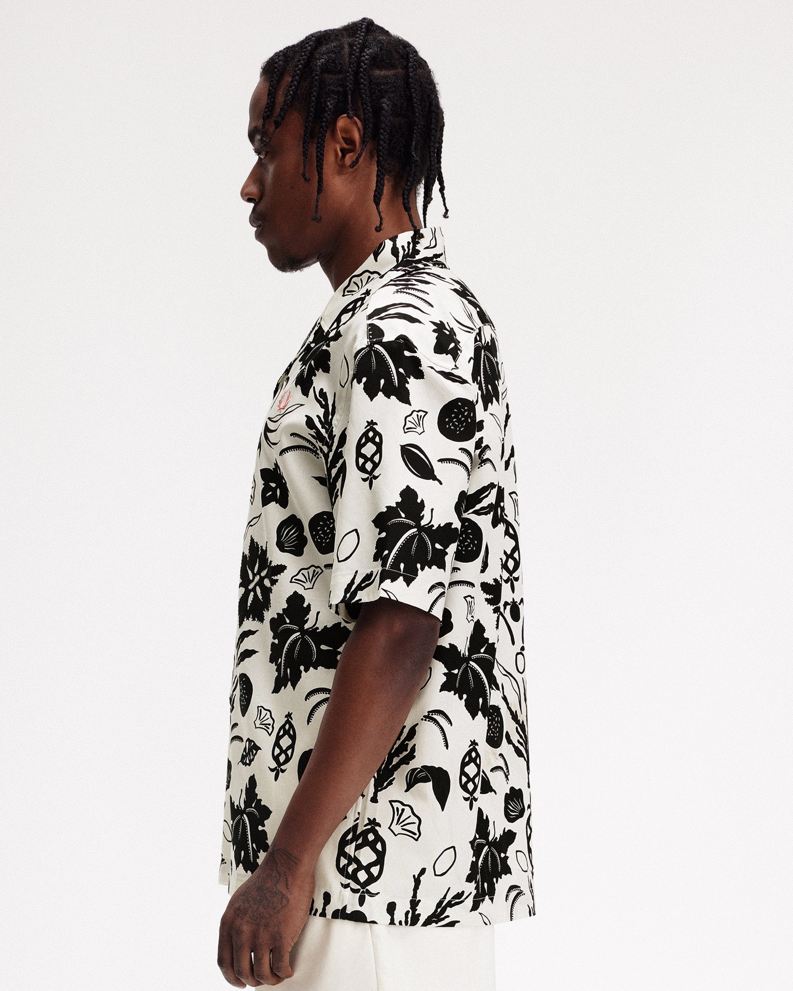 Fred Perry Botanical Print Revere Collar Light Ecru Shirt Detail view 1 | Overkill