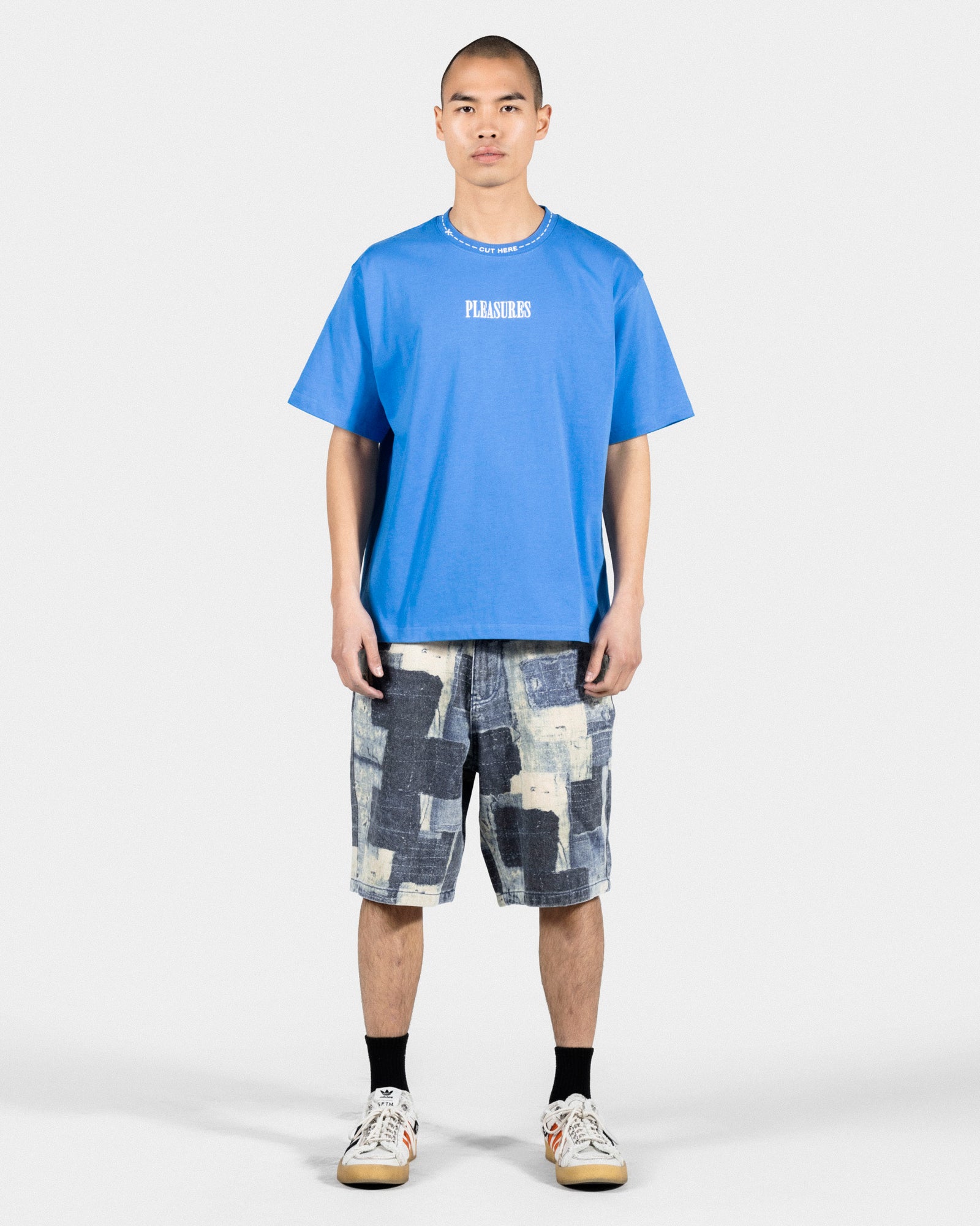 Pleasures Cut Here Heavyweight Shirt Blue T-Shirts Close-up | Overkill