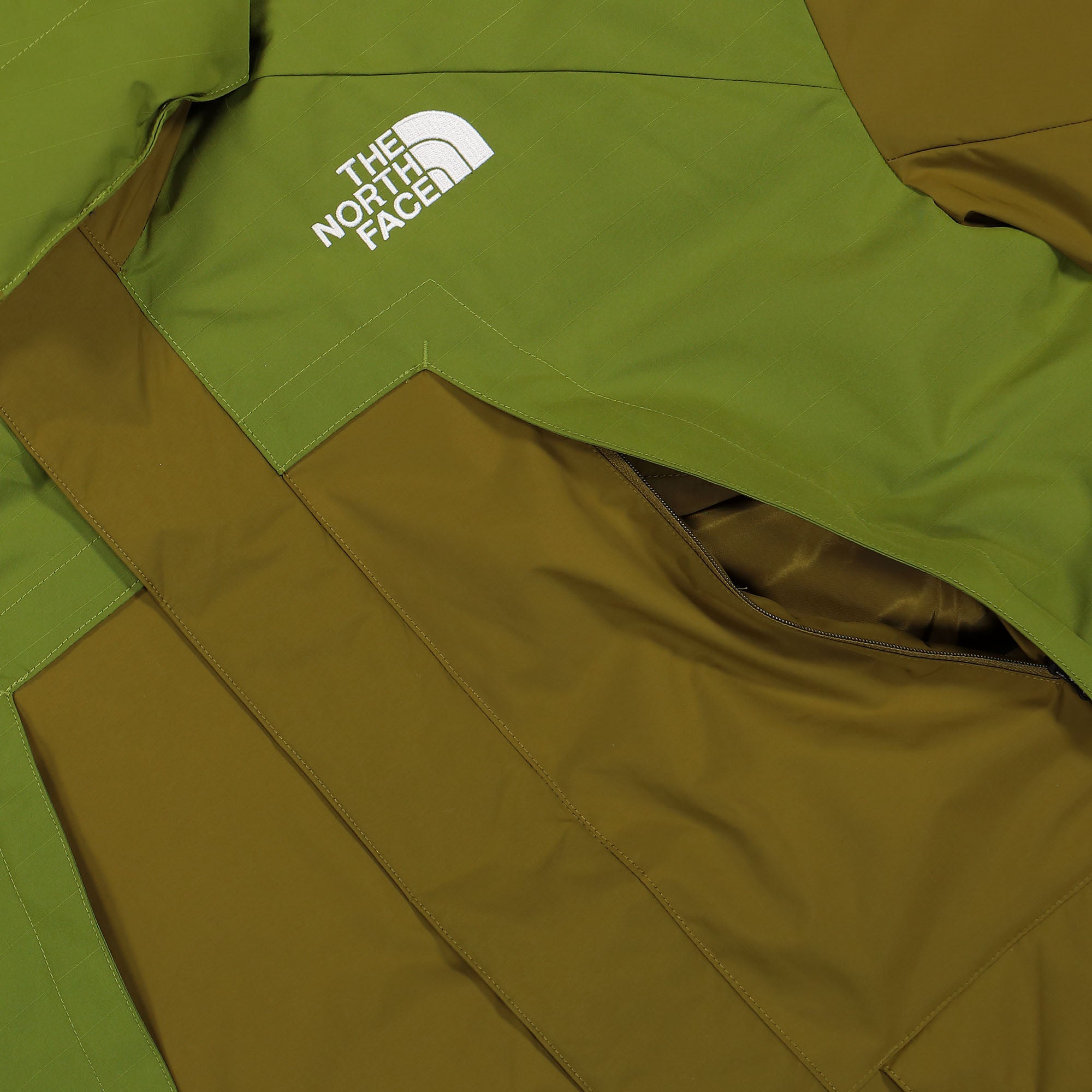 The North Face Kembar Insulated Parka Fir Green - Calla Green Parkas Detail view 1 | Overkill