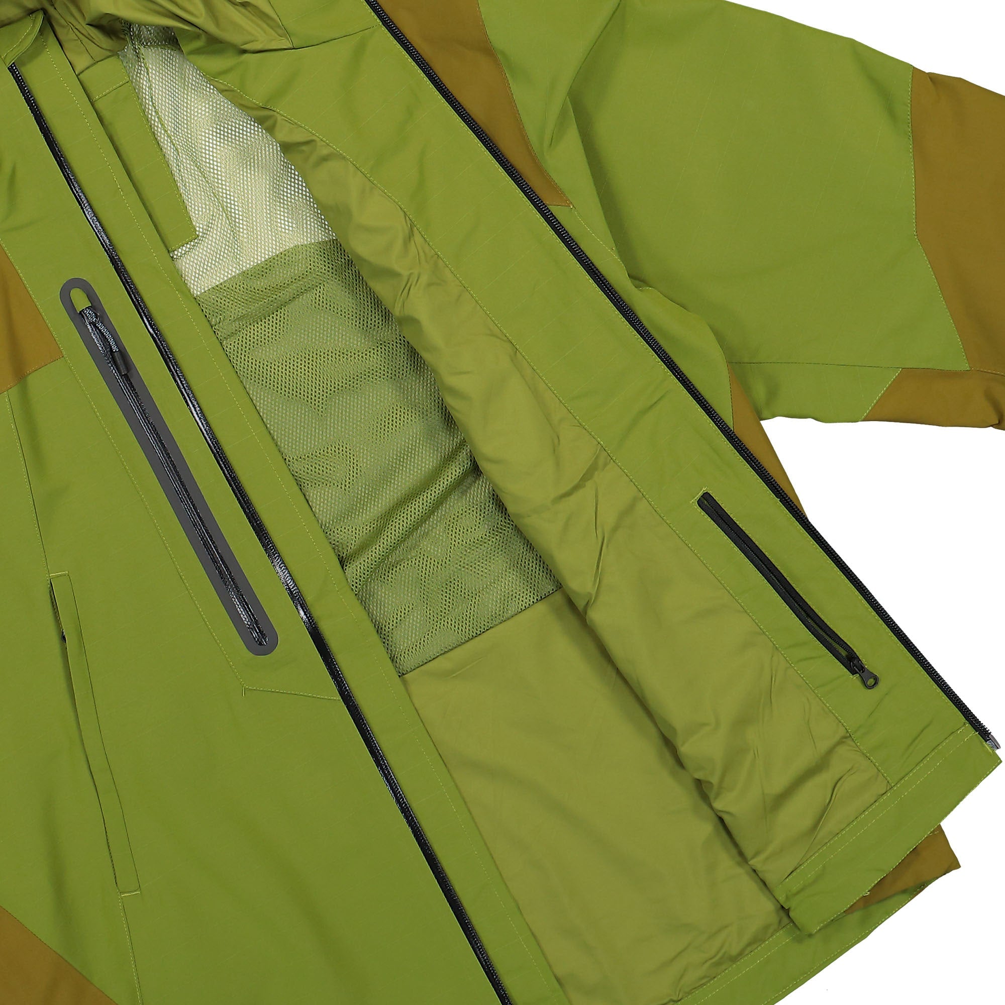 The North Face Transverse 2L Dryvent Jacket Calla Green - Fir Green Jackets Detail view 1 | Overkill
