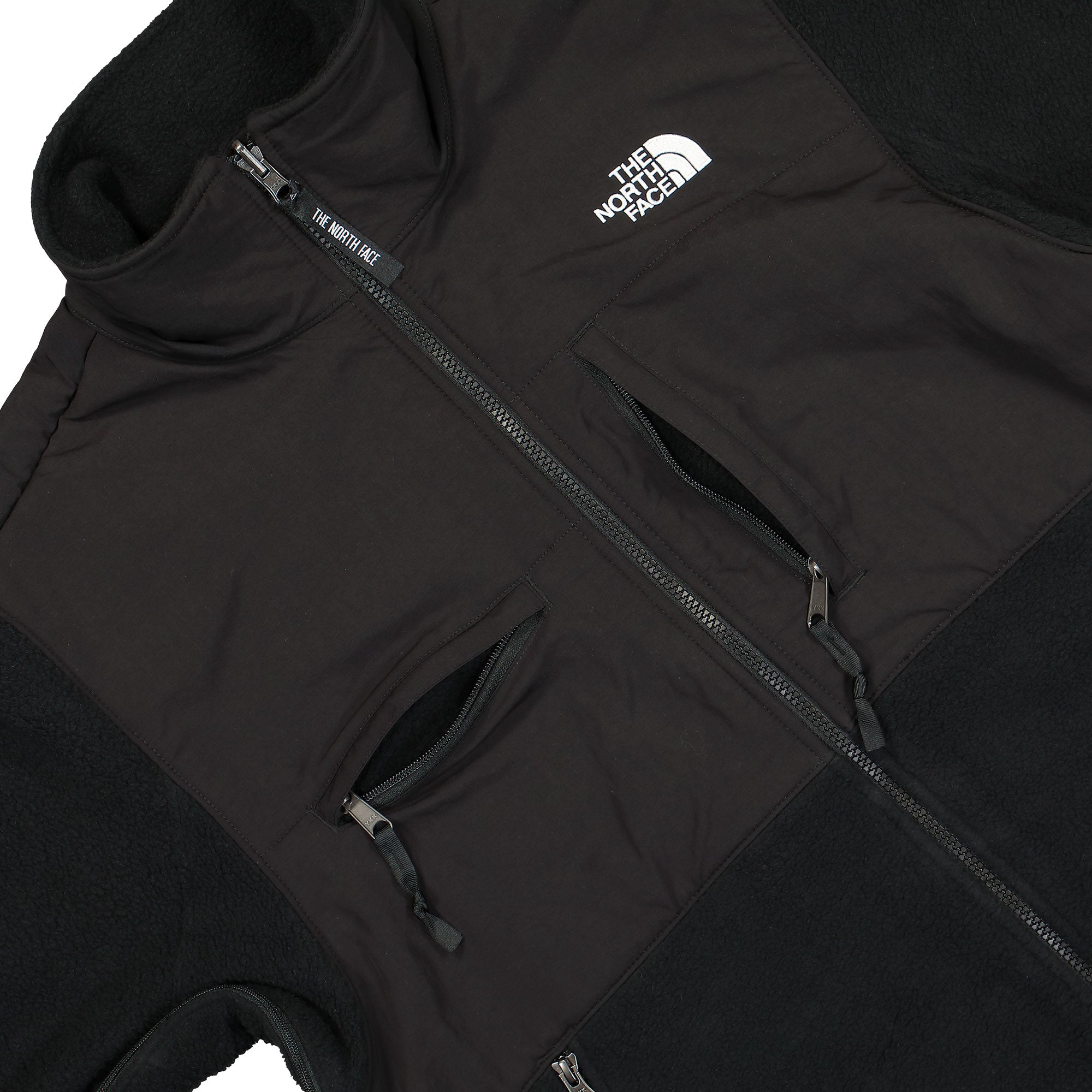 The North Face Retro Denali Jacket TNF Black Fleece Jackets Close-up | Overkill
