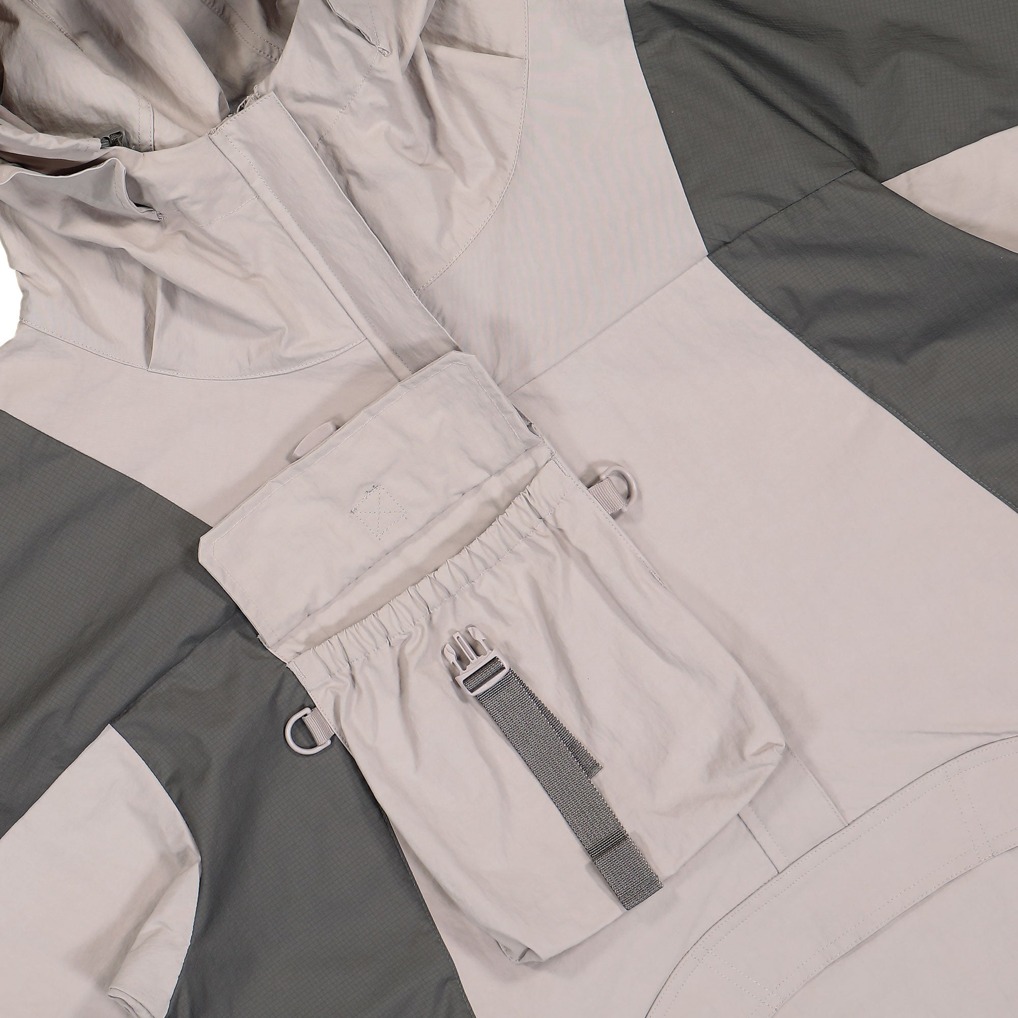 The North Face M Lightweight Anorak Moonstone Grey / Smoked Pink Parkas Detail view 1 | Overkill