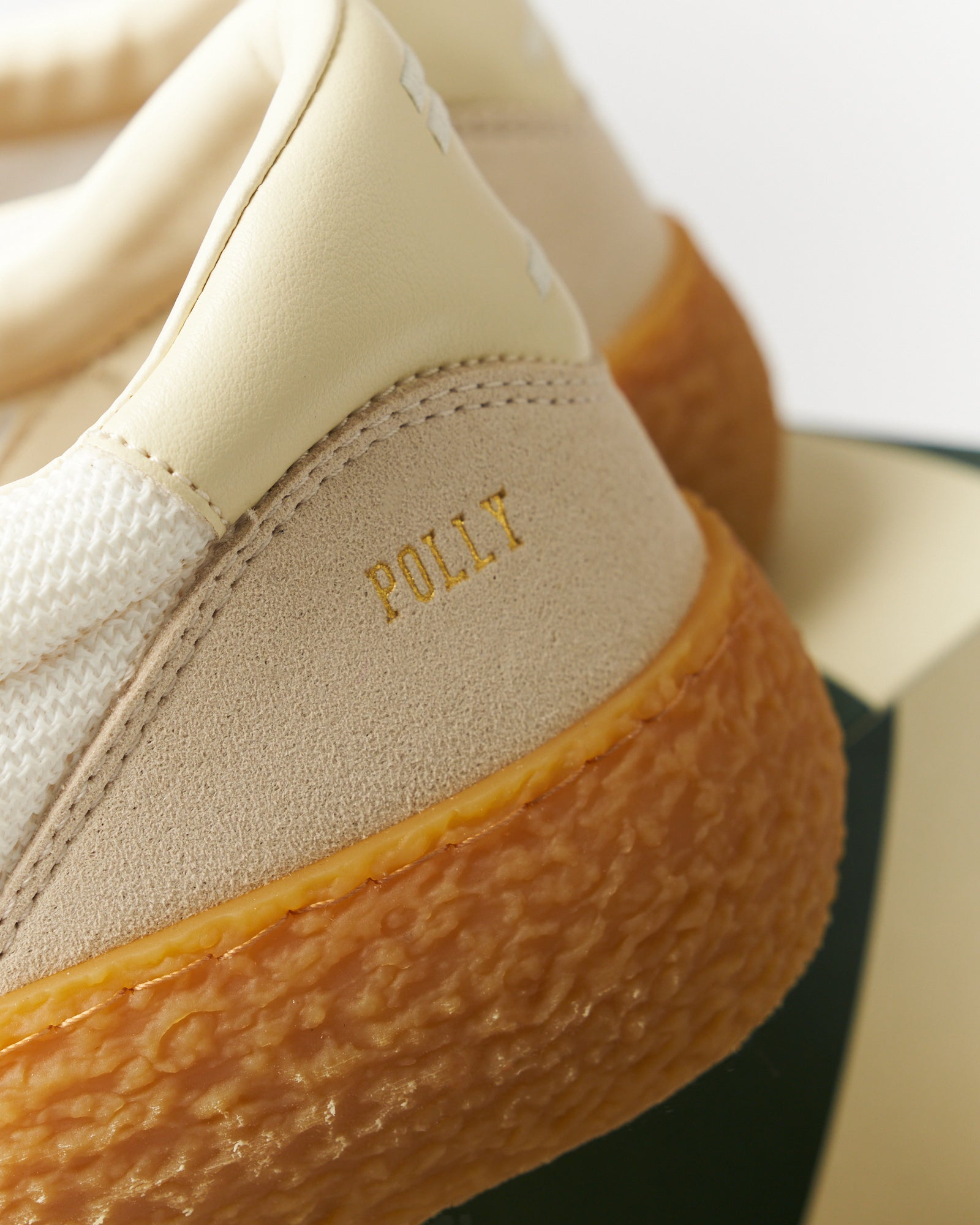 Puraai 4.05 Polly Unlined Mesh Shell Low Top Sneakers Close Up | Overkill