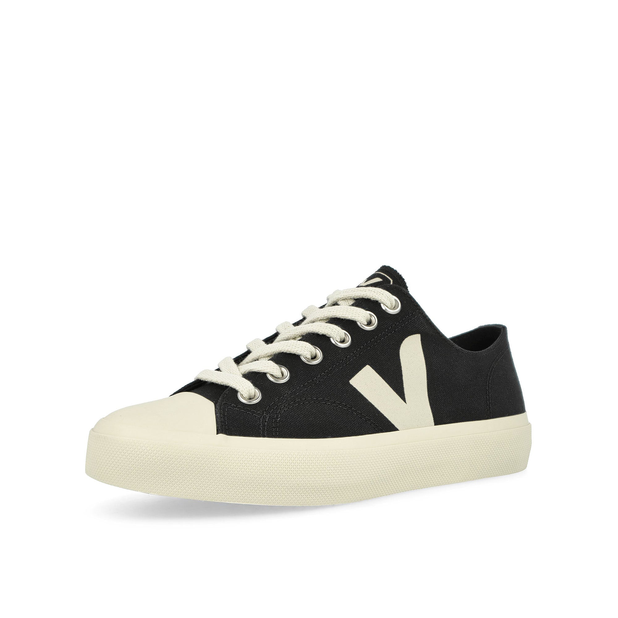 Veja Wata II Low Canvas Black-Pierre Low Top Sneakers Close Up | Overkill
