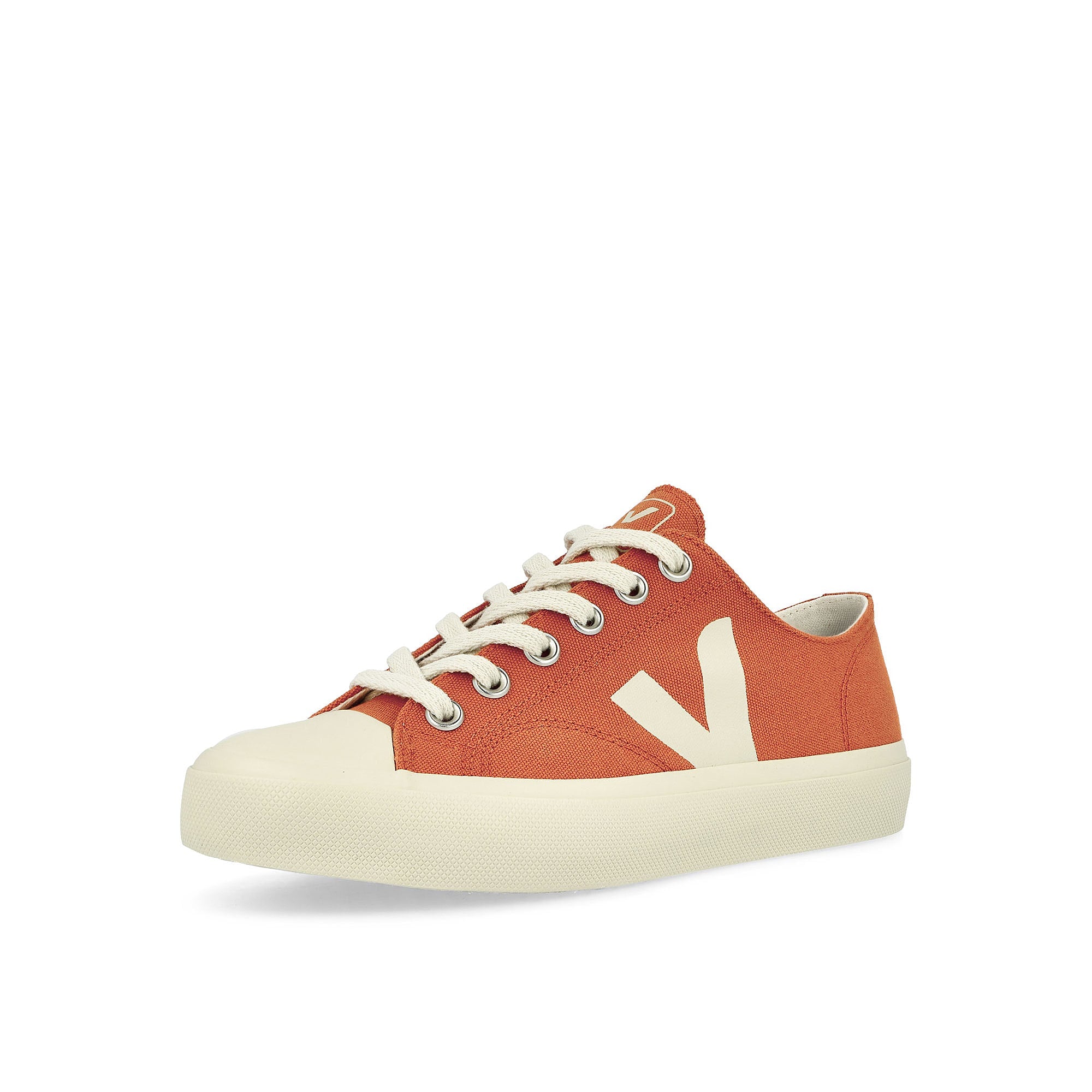 Veja W Wata II Low Canvas Canyon-Pierre Low Top Sneakers Close Up | Overkill
