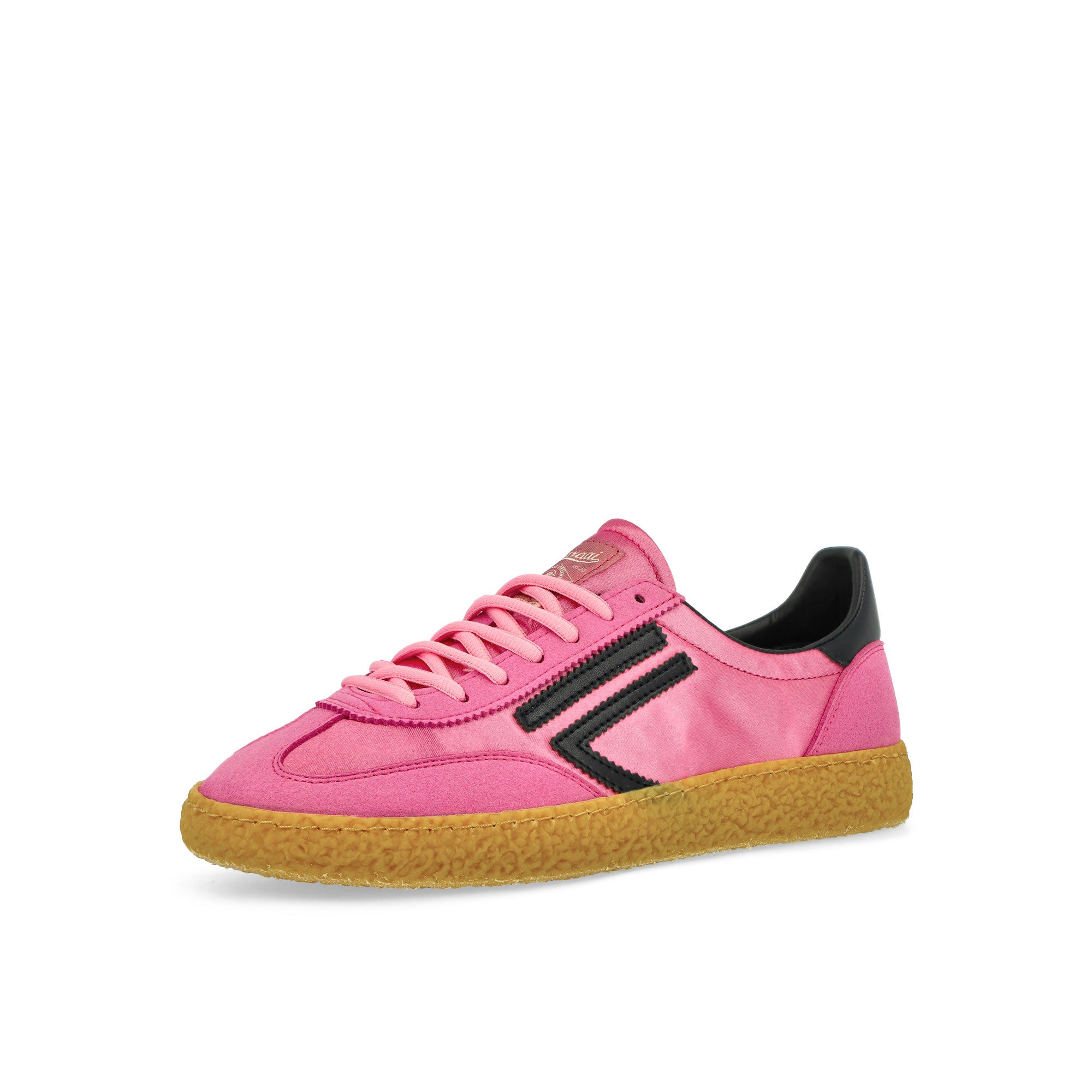 Puraai 6.01 XS Satin Wild Strawberry Low Top Sneakers Close Up | Overkill