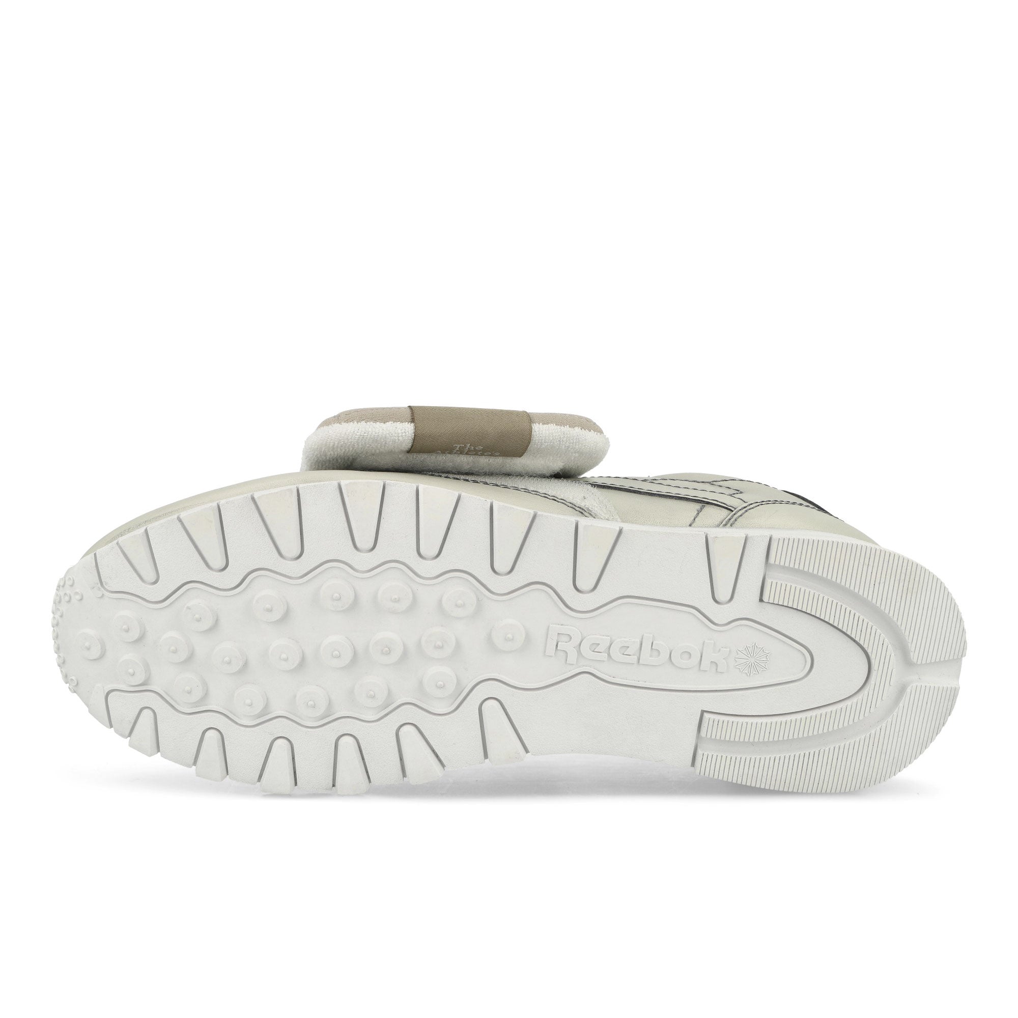 Reebok Classic Leather White / Beige Low Top Sneakers Detail View 1 | Overkill