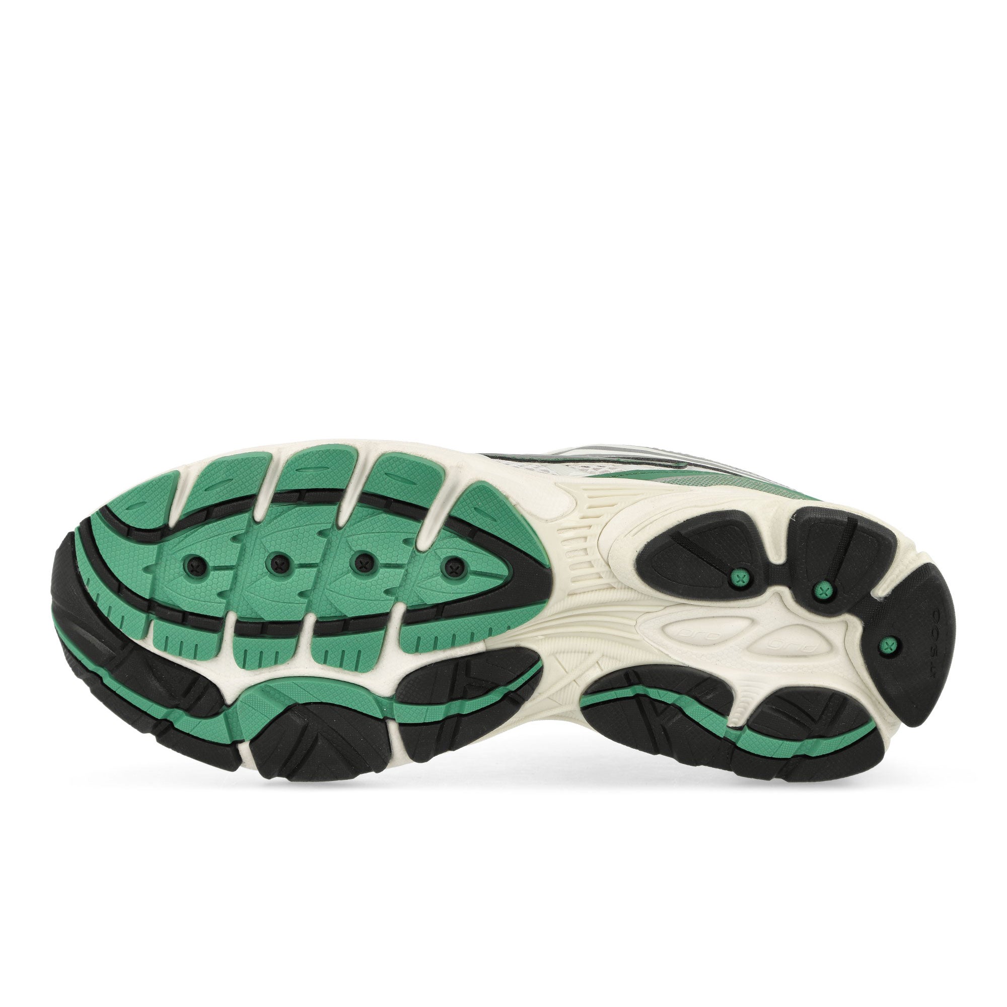 Saucony Progrid Omni 9 White Low Top Sneakers Detail View 1 | Overkill