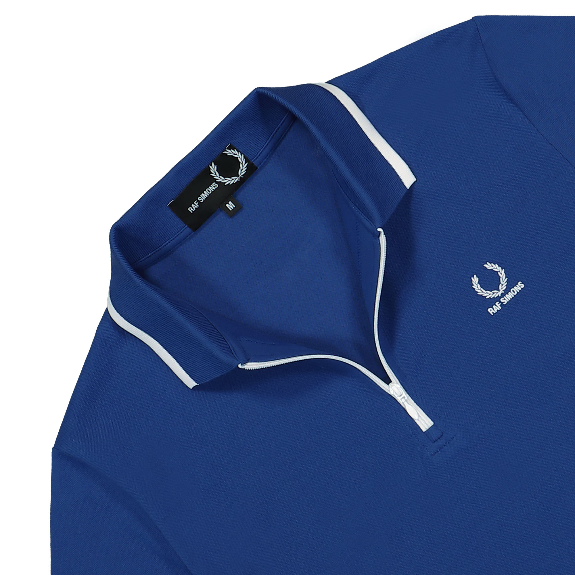Fred Perry Raf Simons x Fred Perry Half Zip Polo Shirt Royal Polo Shirts Detailfoto | Overkill