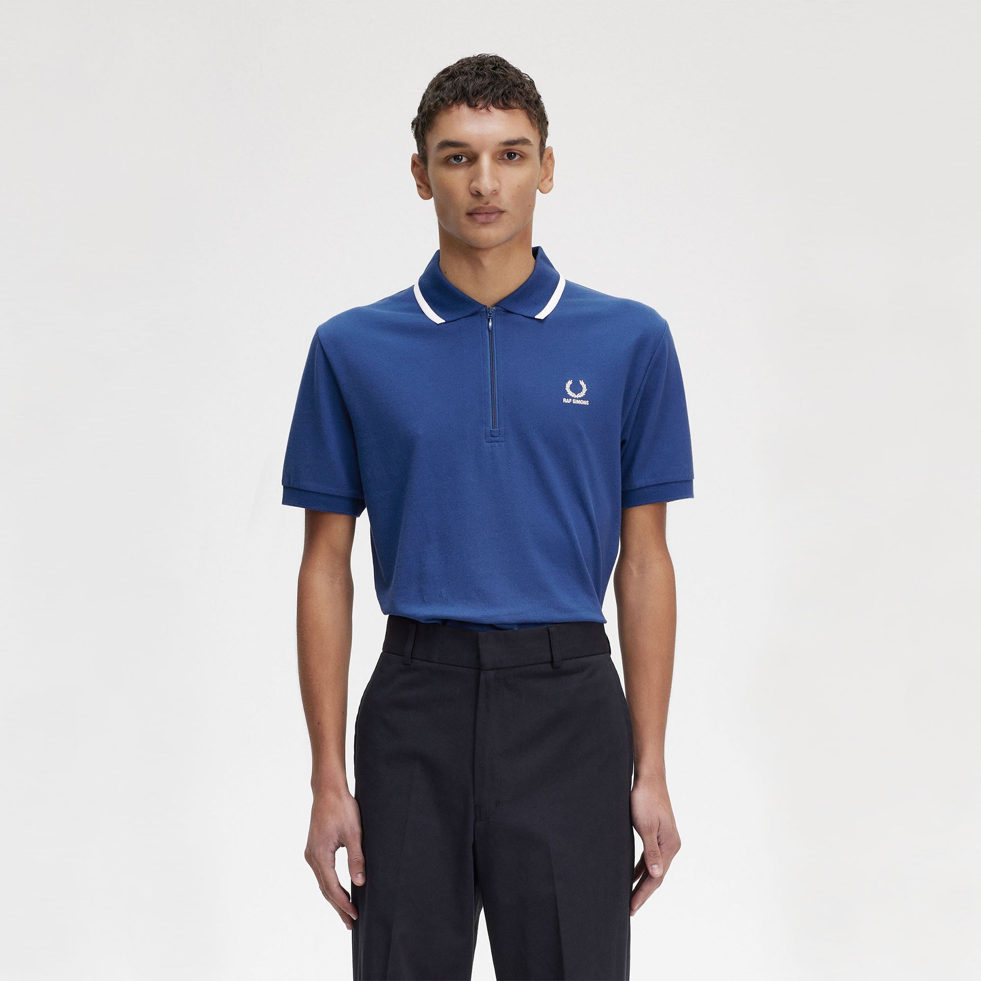 Fred Perry Raf Simons x Fred Perry Half Zip Polo Shirt Royal Polo Shirts Close-up | Overkill