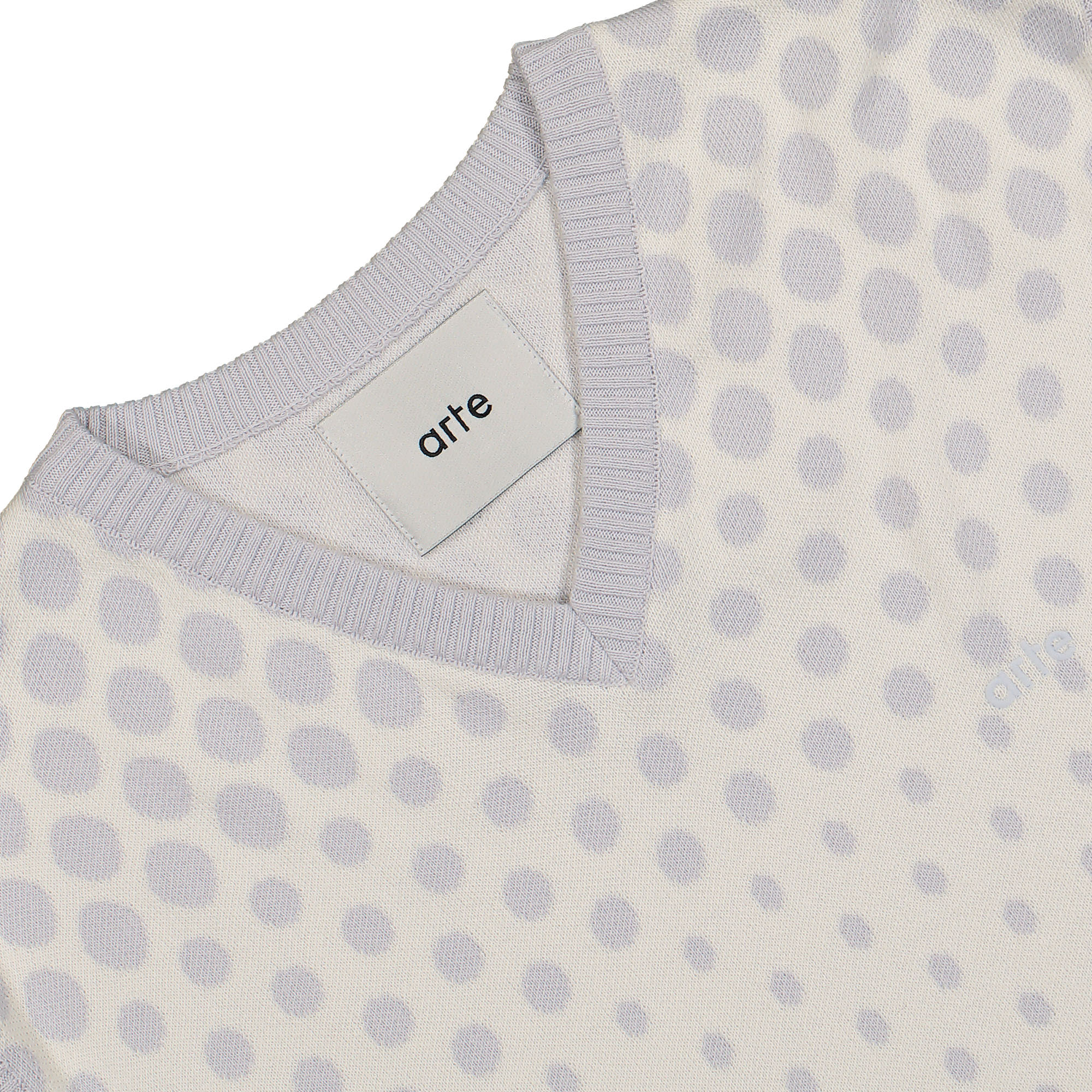 Arte Antwerp Karl Dots Knit Cream / Light Grey Sweatshirts Close-up | Overkill