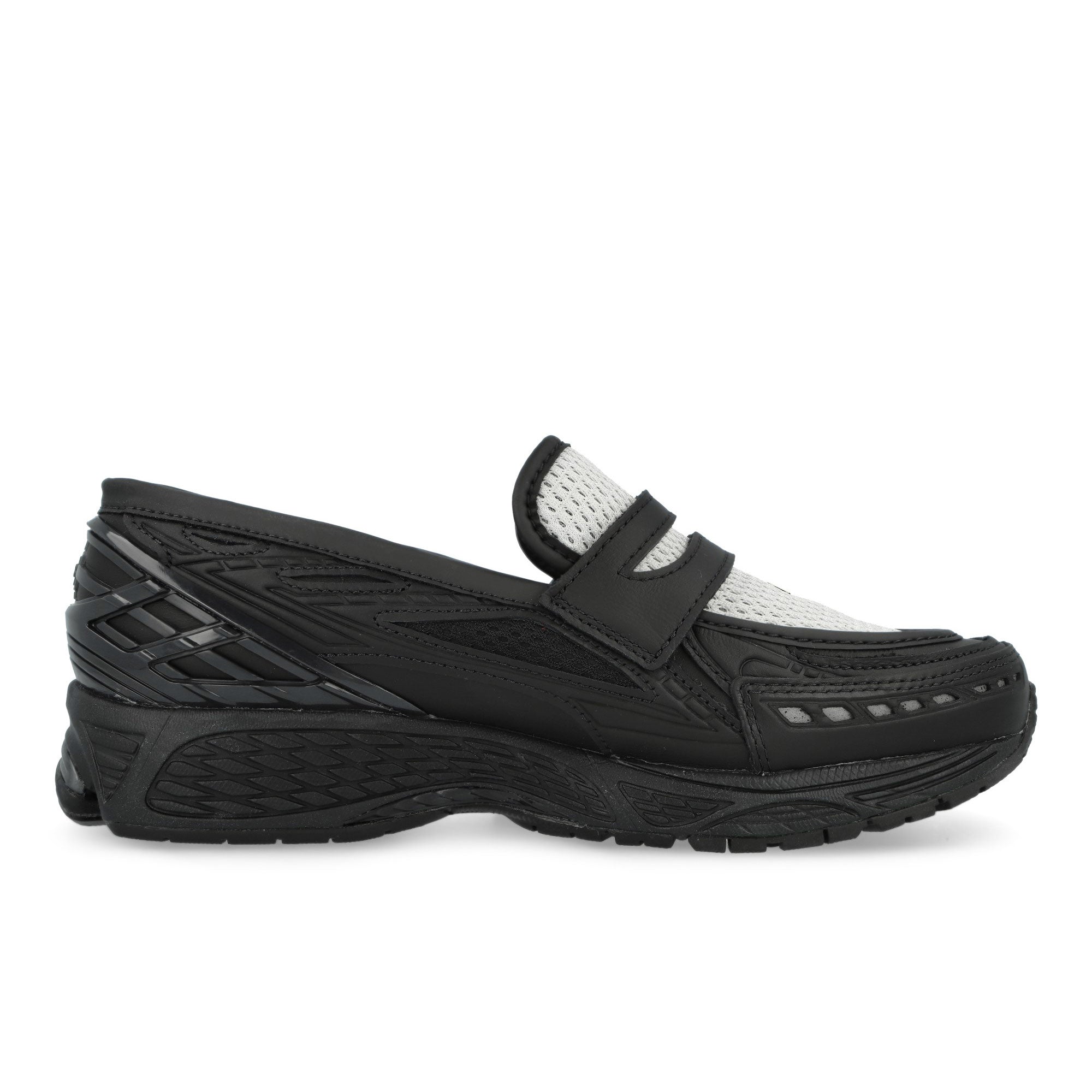 New Balance U19068G9 Black / Angora Low Top Sneakers U19068G9 Silhouette | Overkill