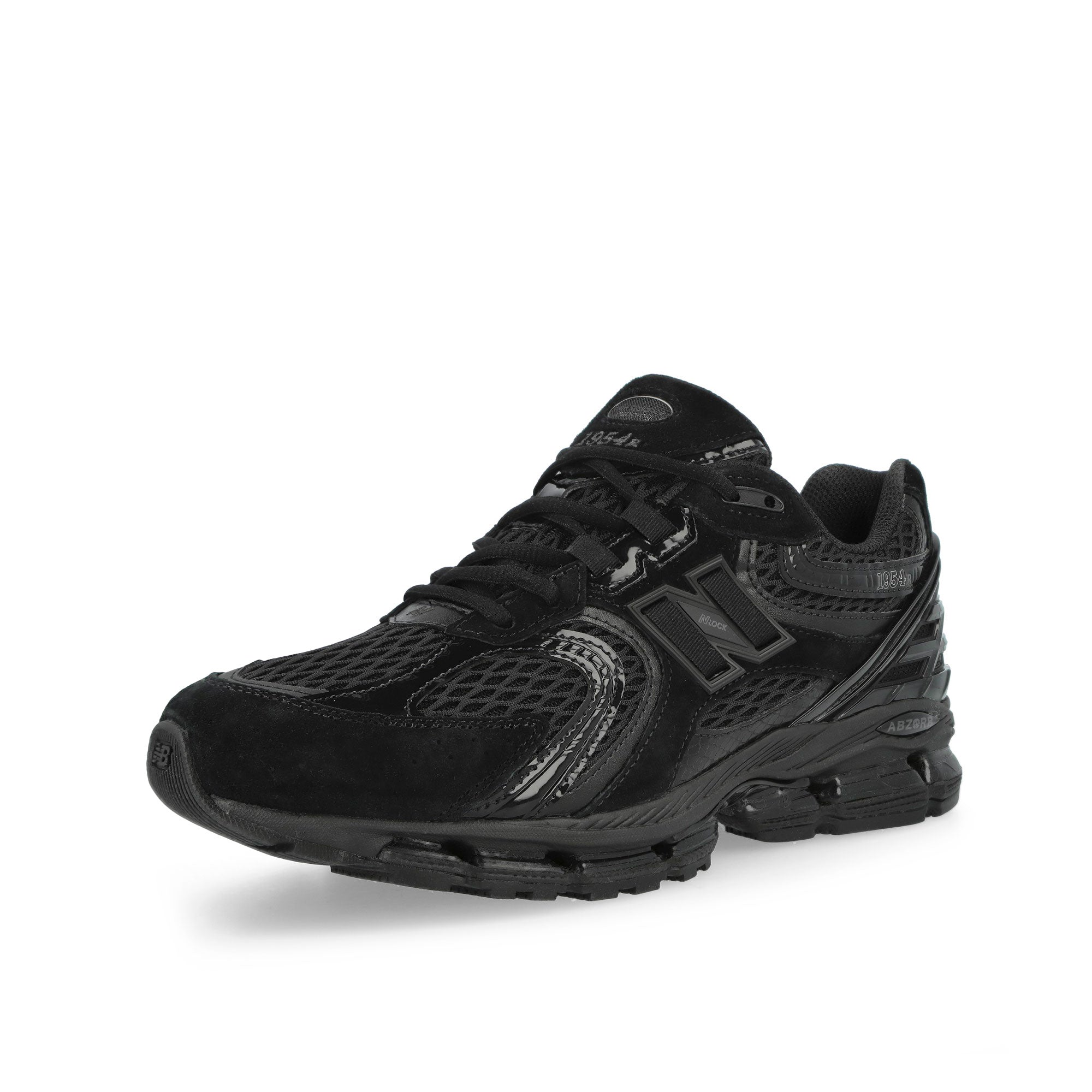 New Balance U19543VU Black / Black Low Top Sneakers U19543VU Close-up | Overkill