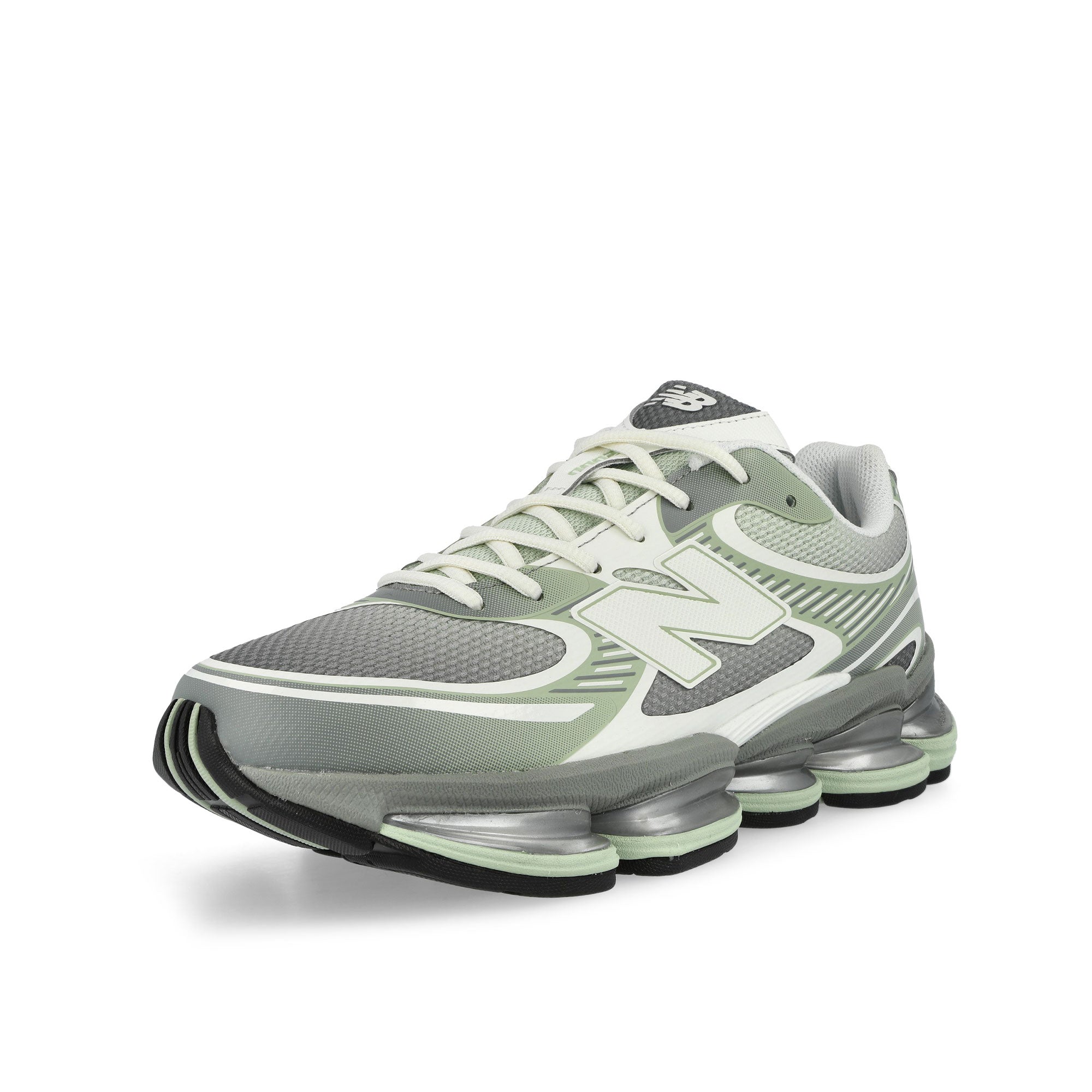 New Balance U20002UU Silver Moss / Bayberry / Sea Salt Sneaker U20002UU Close-up | Overkill