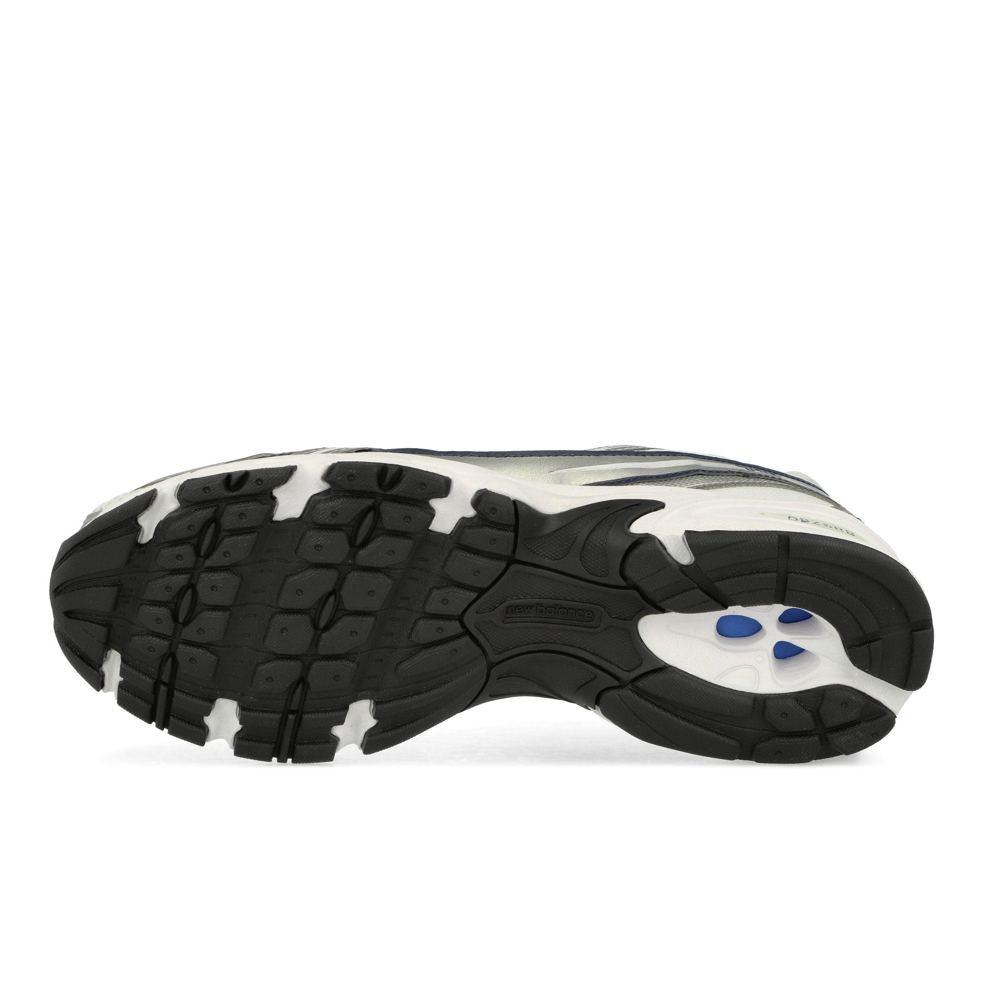 New Balance U740WN2 White / Silver Metallic Low Top Sneakers Detail View 1 | Overkill