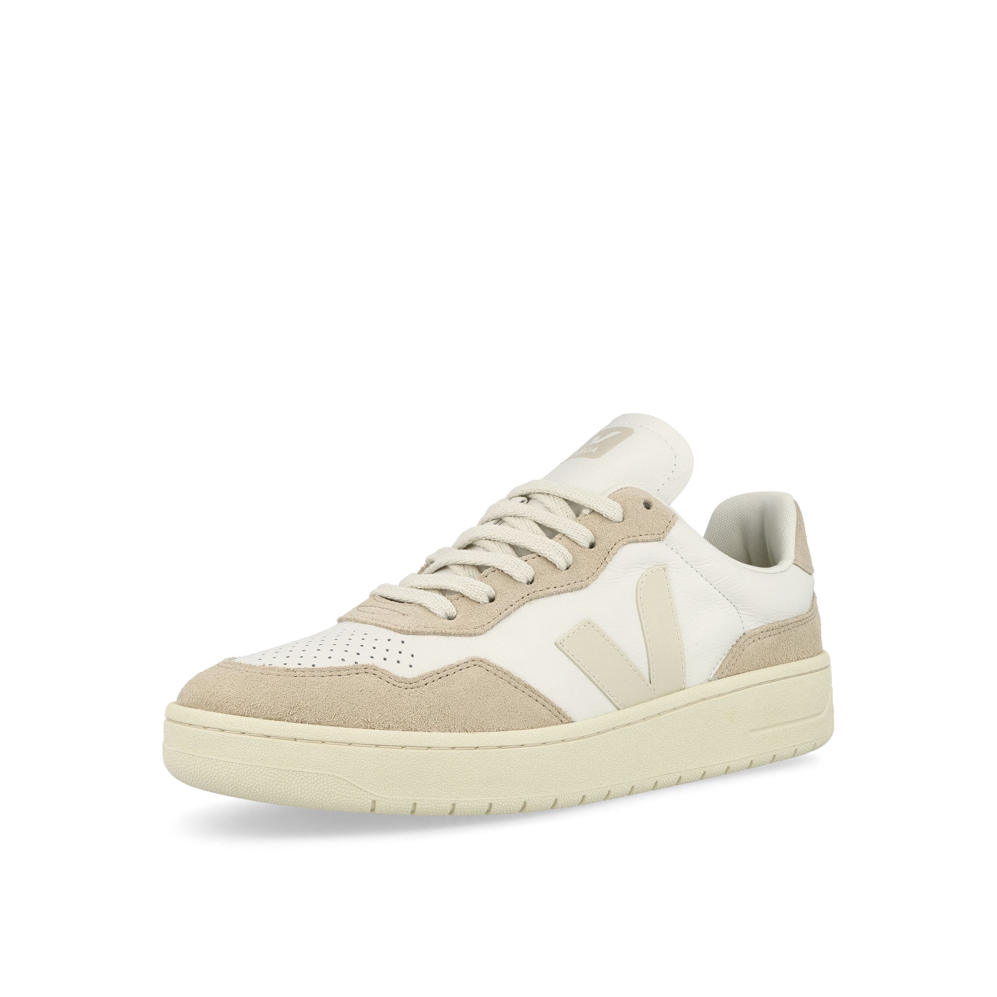 Veja V-90 O.T. Leather Extra White-Pierre Low Top Sneakers Close Up | Overkill