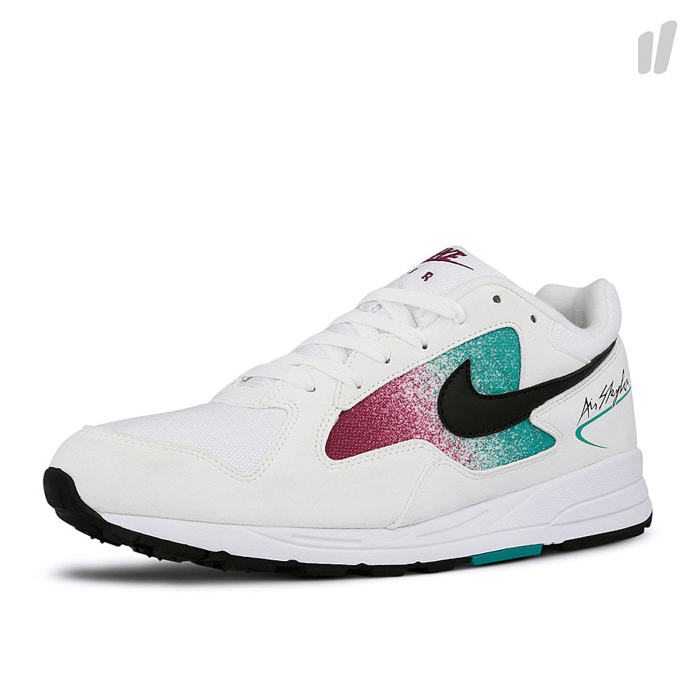 Nike wmns air skylon ii White-Black - Clear Emerald Sneakers Close Up | Overkill