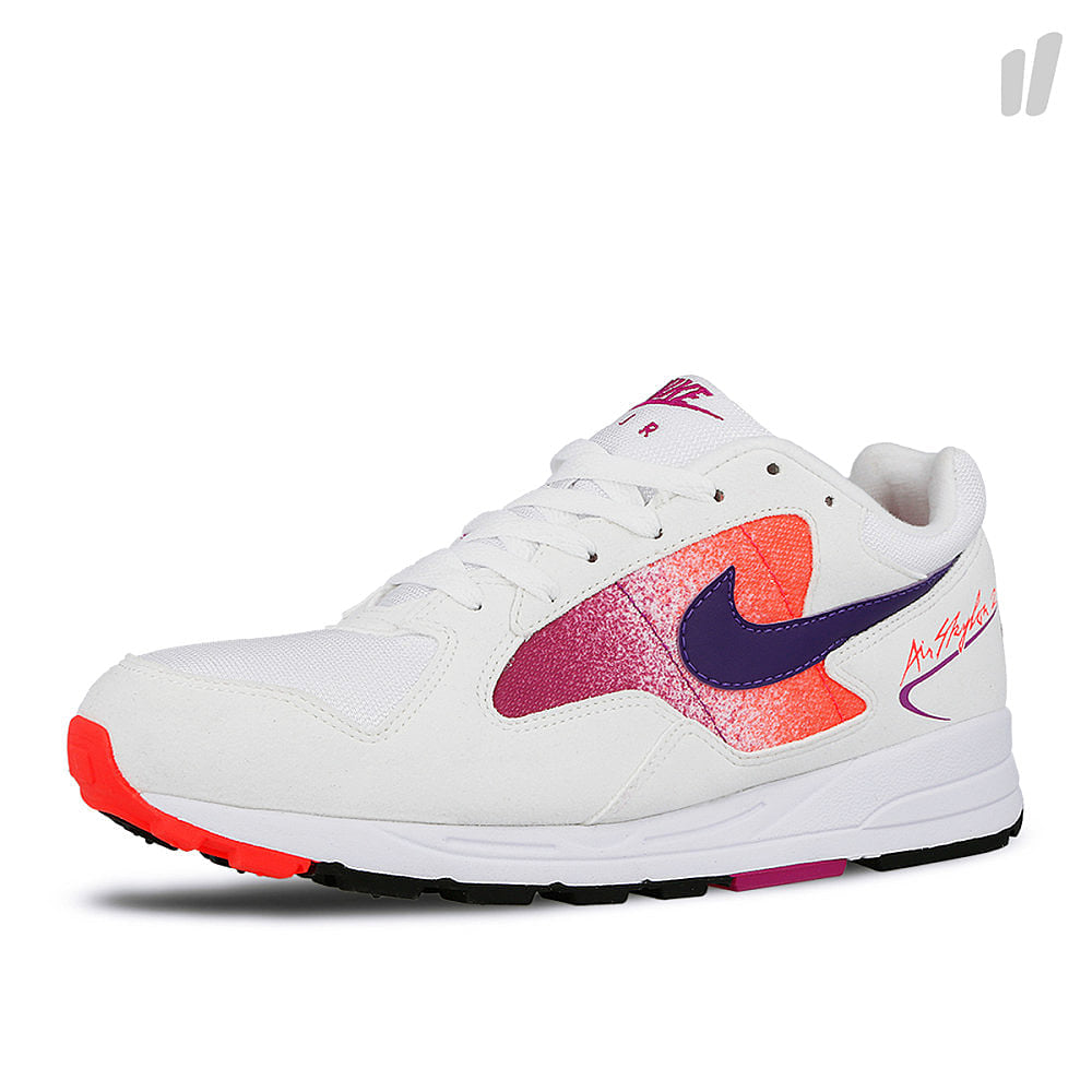 Nike wmns air skylon ii White-Court Purple - Solar Red Sneakers Close Up | Overkill