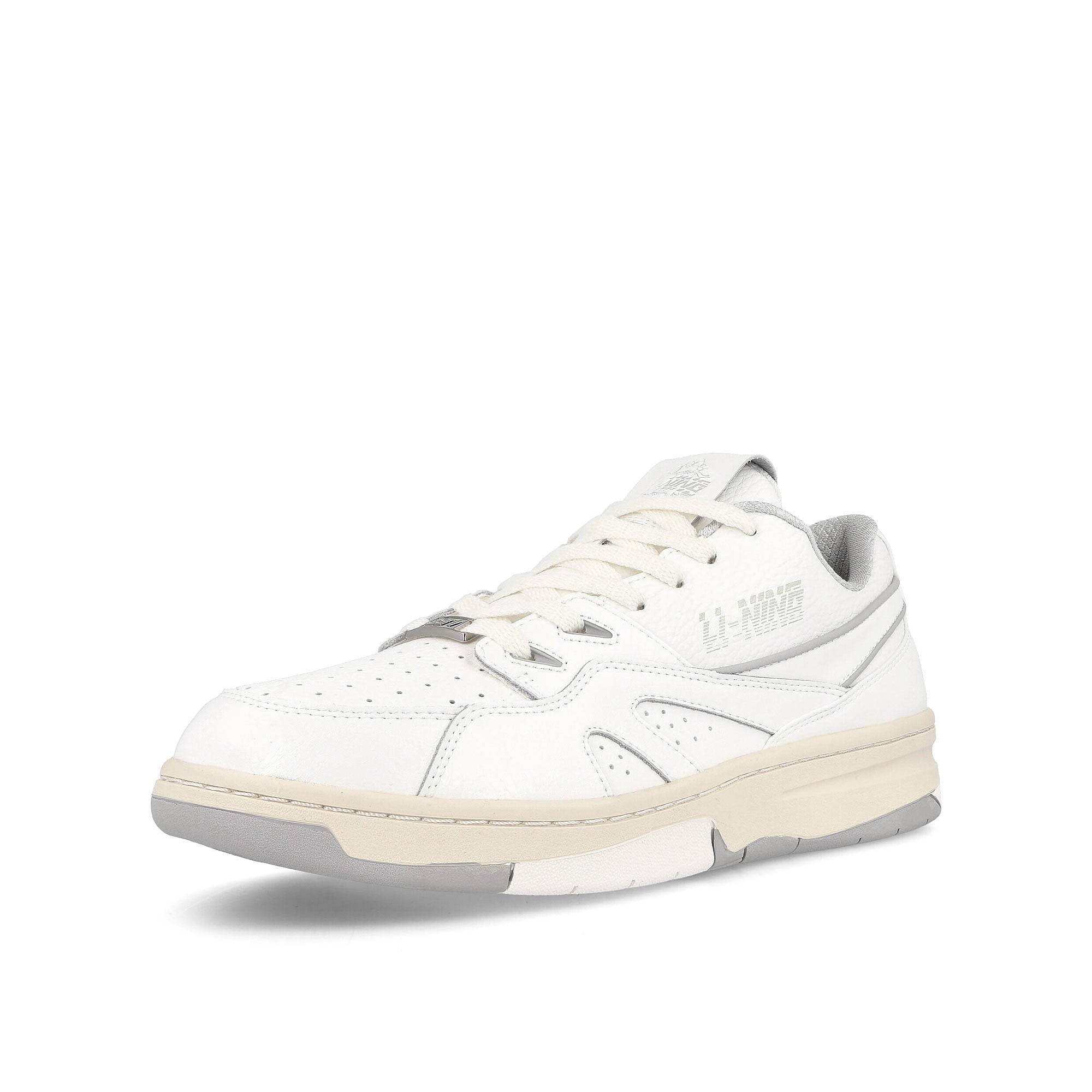 Li-Ning 937 Deluxe Low Bright White Low Top Sneakers Close Up | Overkill