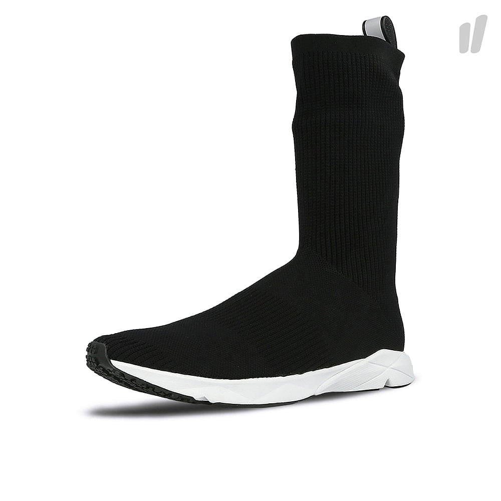 Reebok sock runner ultraknit Black-White Socks Close-up | Overkill