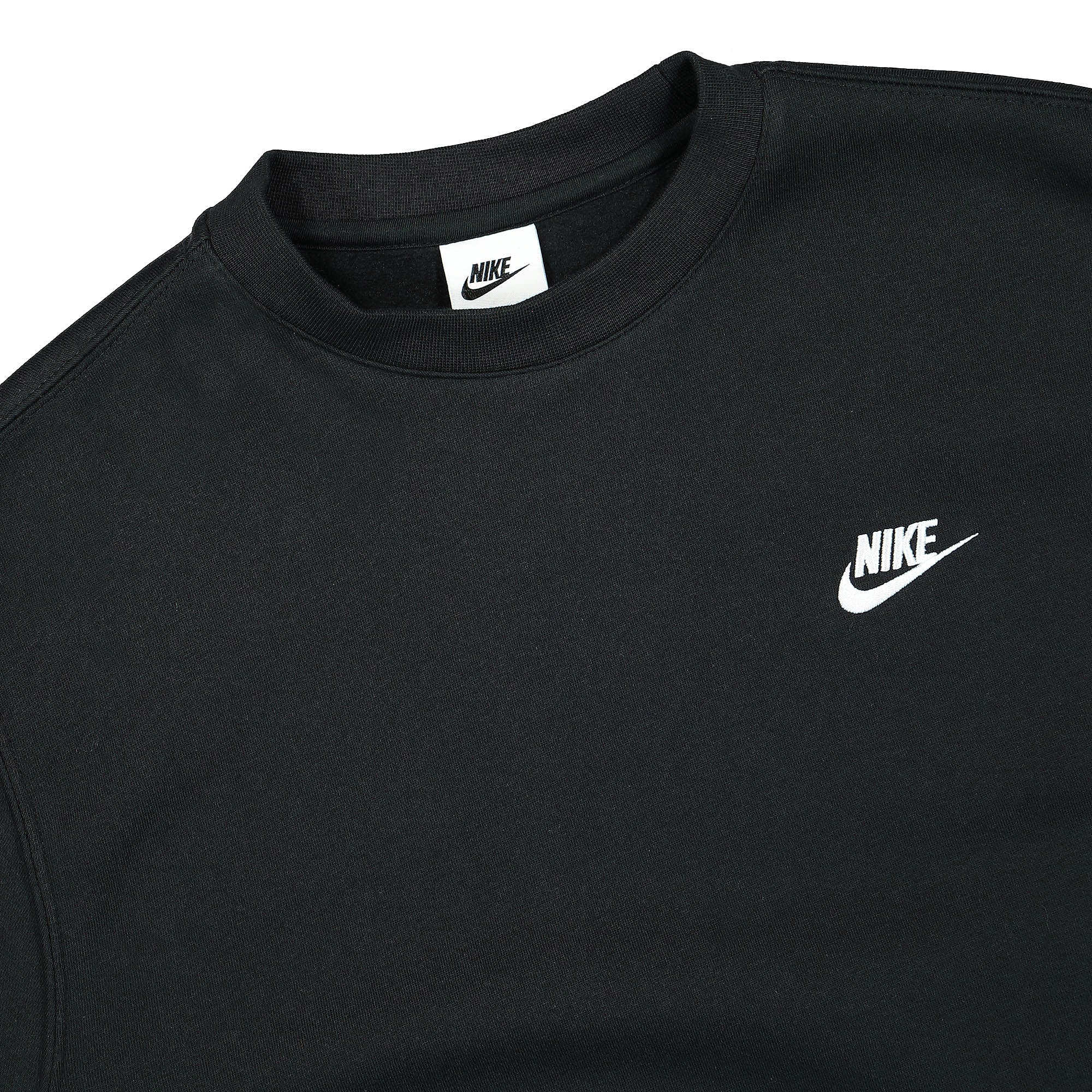 Nike NSW Club Fleece Crew Sweatshirt Black / White Sweatshirts Close-up | Overkill