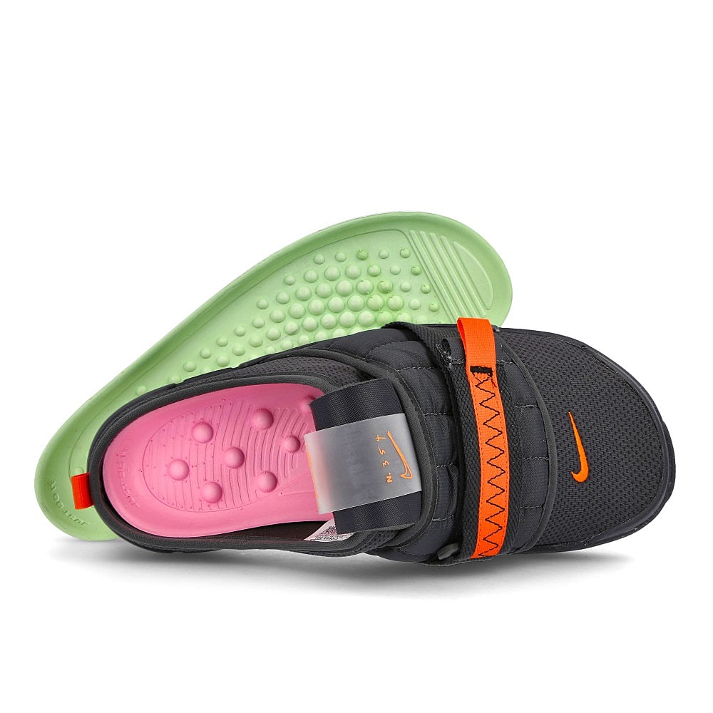 Nike offline slide Anthracite / Electro Orange - Gum Med Brown Detail view 1 | Overkill