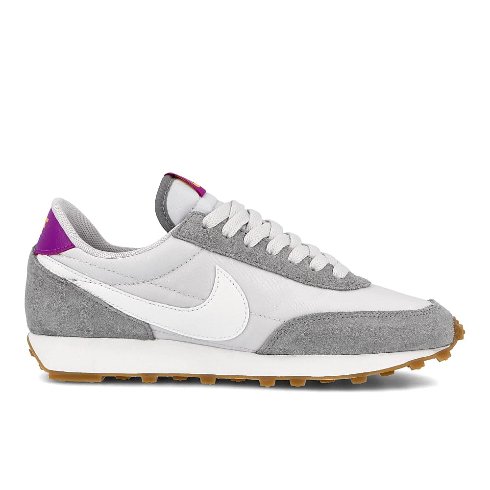 Nike wmns daybreak Particle Grey-Summit White - Vast Grey Low Top Sneakers Silhouette | Overkill