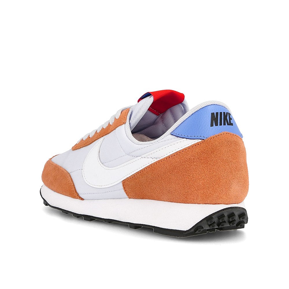 Nike wmns daybreak Football Grey / White - Orange Trance Close-up | Overkill