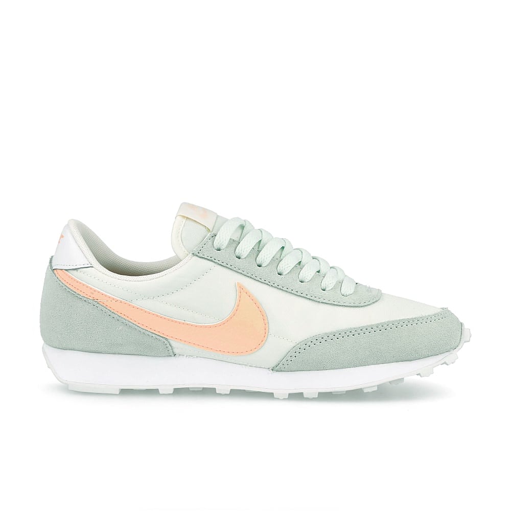 Nike wmns daybreak Sail-Crimson Tint - Barely Green Low Top Sneakers Silhouette | Overkill