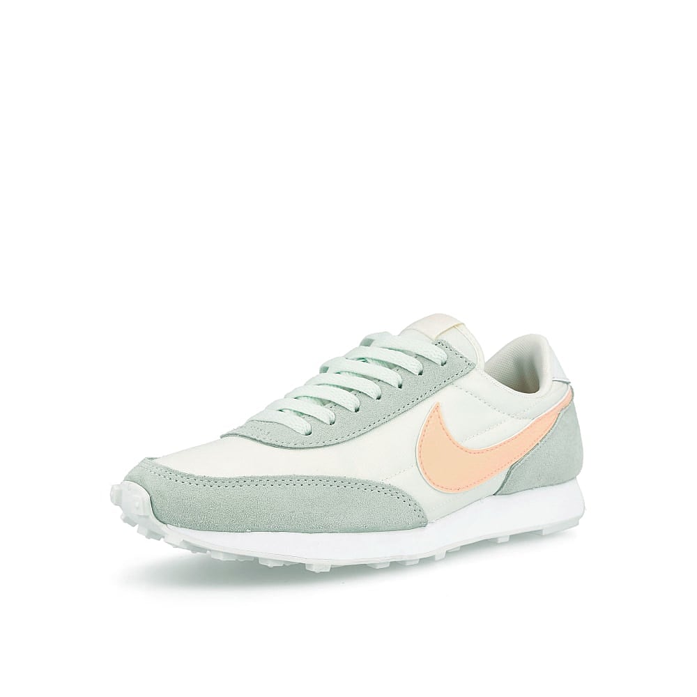 Nike wmns daybreak Sail-Crimson Tint - Barely Green Low Top Sneakers Close Up | Overkill