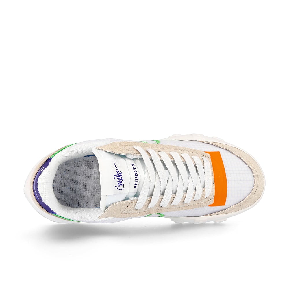 Nike wmns waffle racer 2x Desert Sand-Mean Green - Summit White Sneakers Detailfoto | Overkill