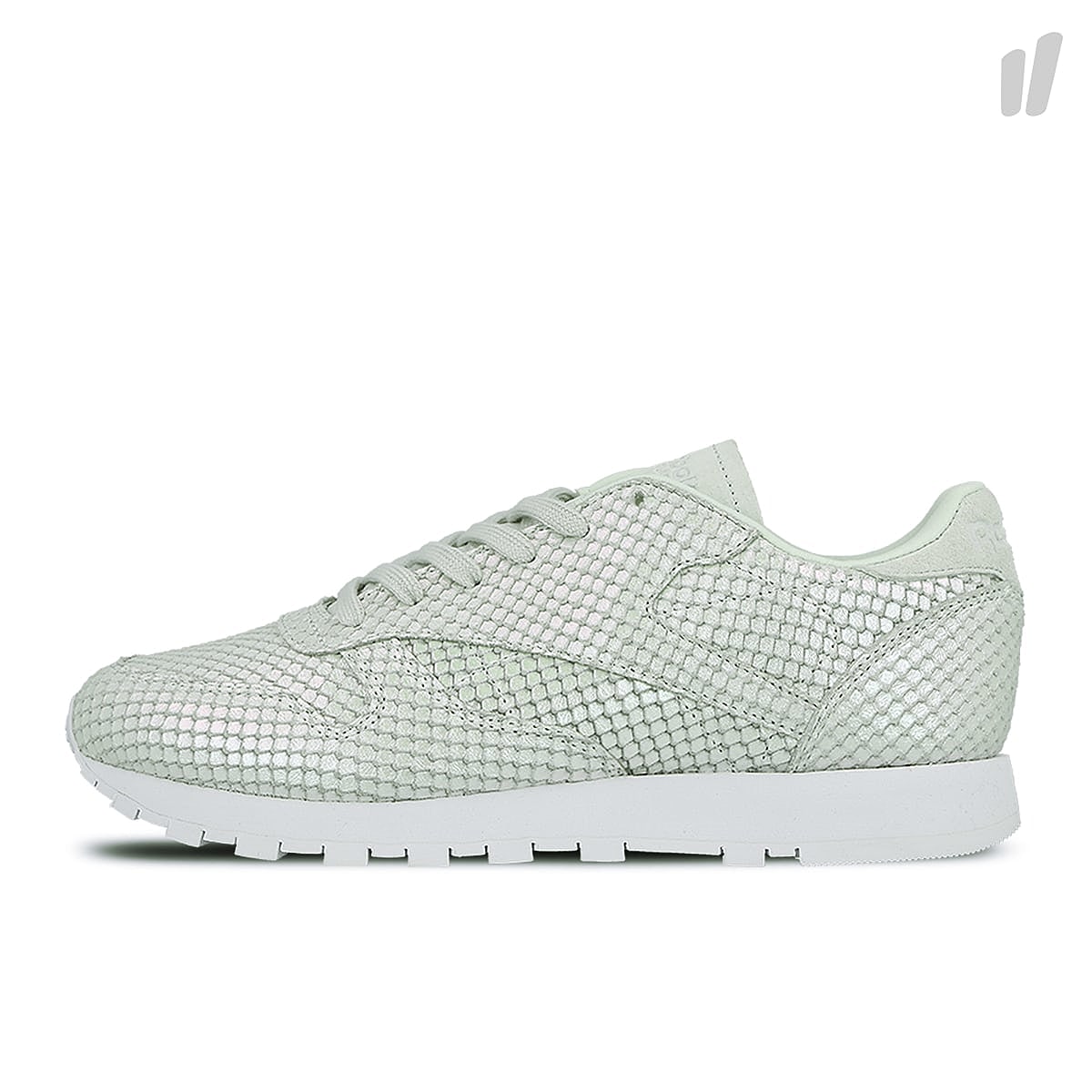 Reebok wmns classic leather textural Cloud Grey / White / Iridescent Sneakers CM9789 | Overkill